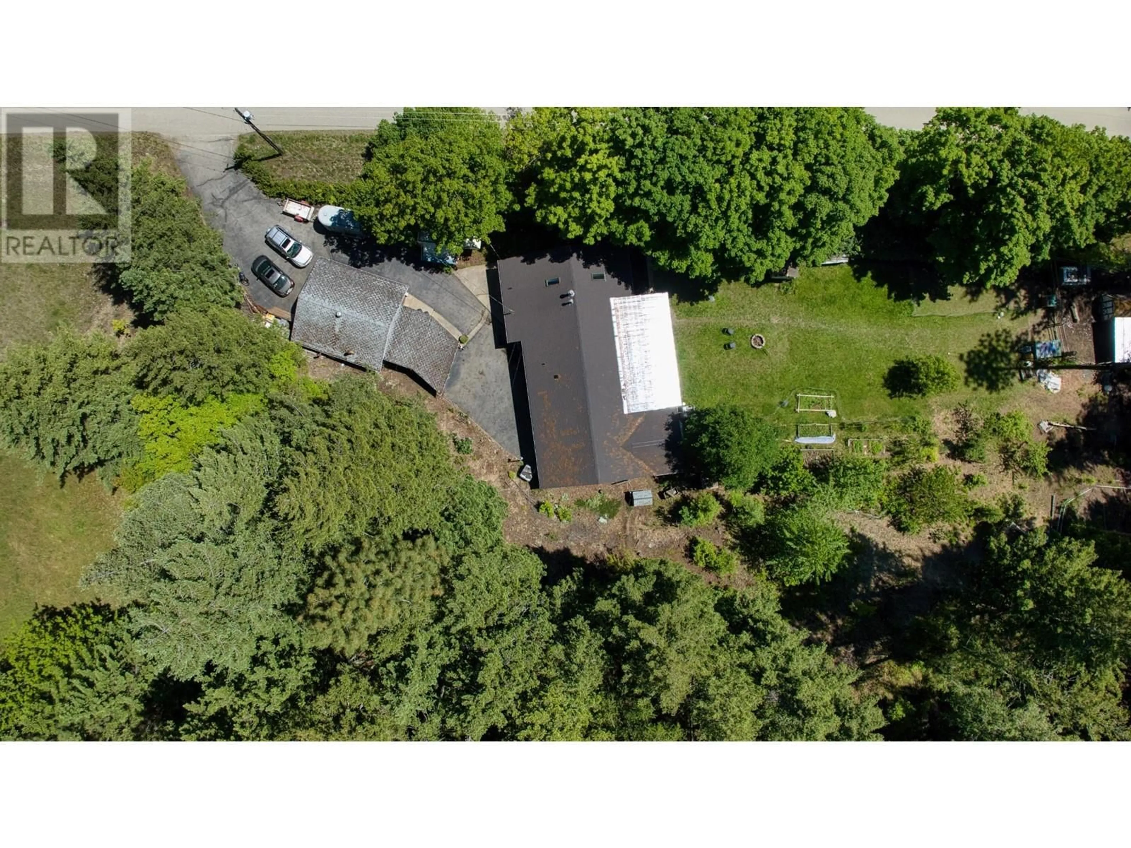 A pic from outside/outdoor area/front of a property/back of a property/a pic from drone, unknown for 5681 CORY ROAD, Wynndel British Columbia V0B2N1