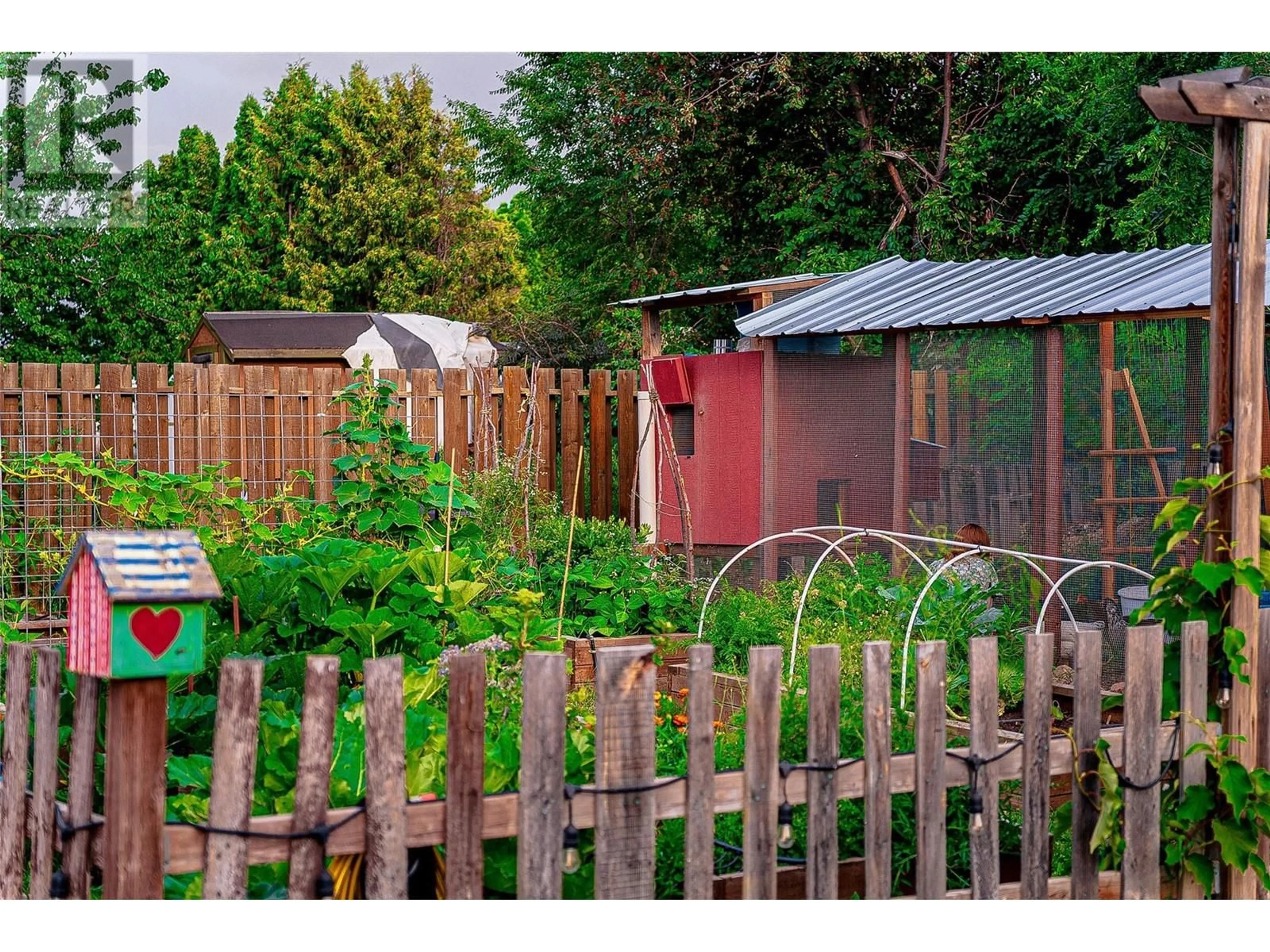 Shed for 2475 GLENVIEW AVENUE, Kamloops British Columbia V2B4L5