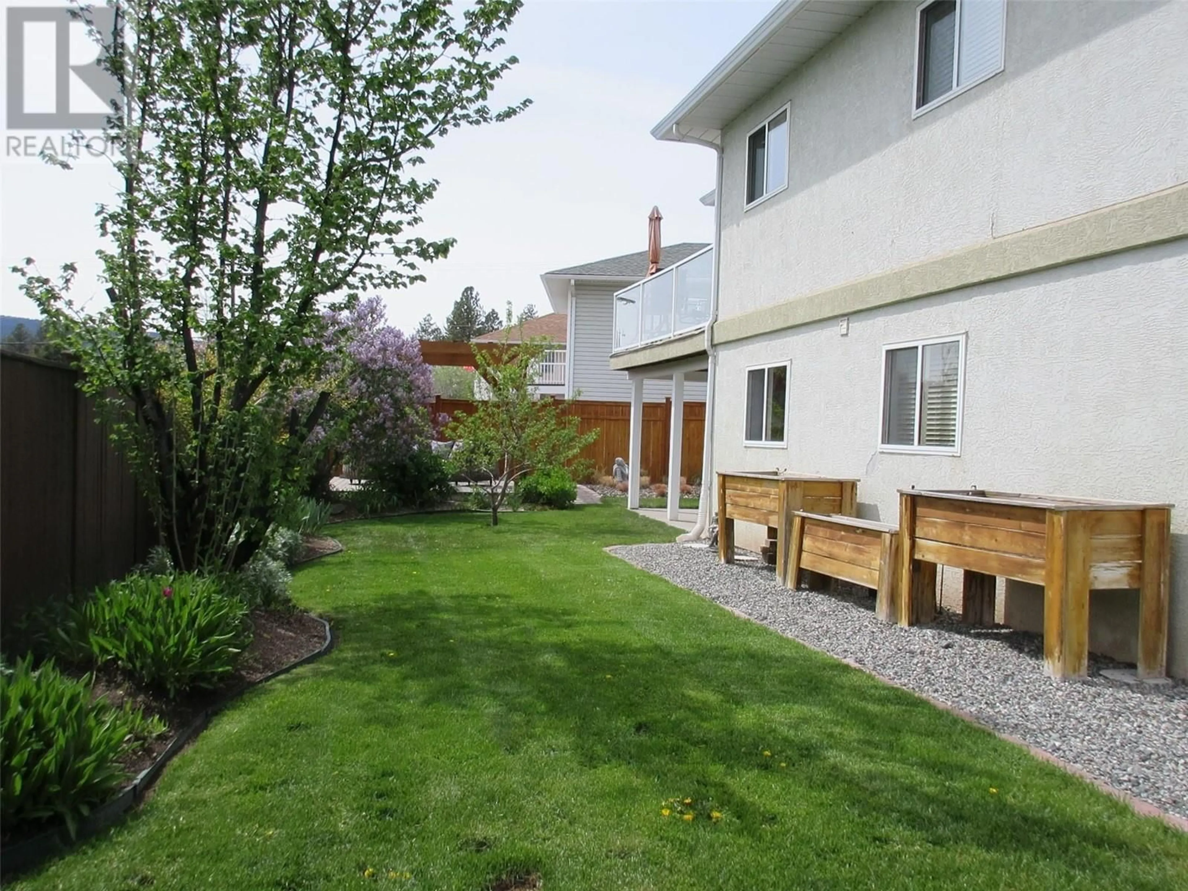 Patio, street for 2540 REID COURT, Merritt British Columbia V1K1L7