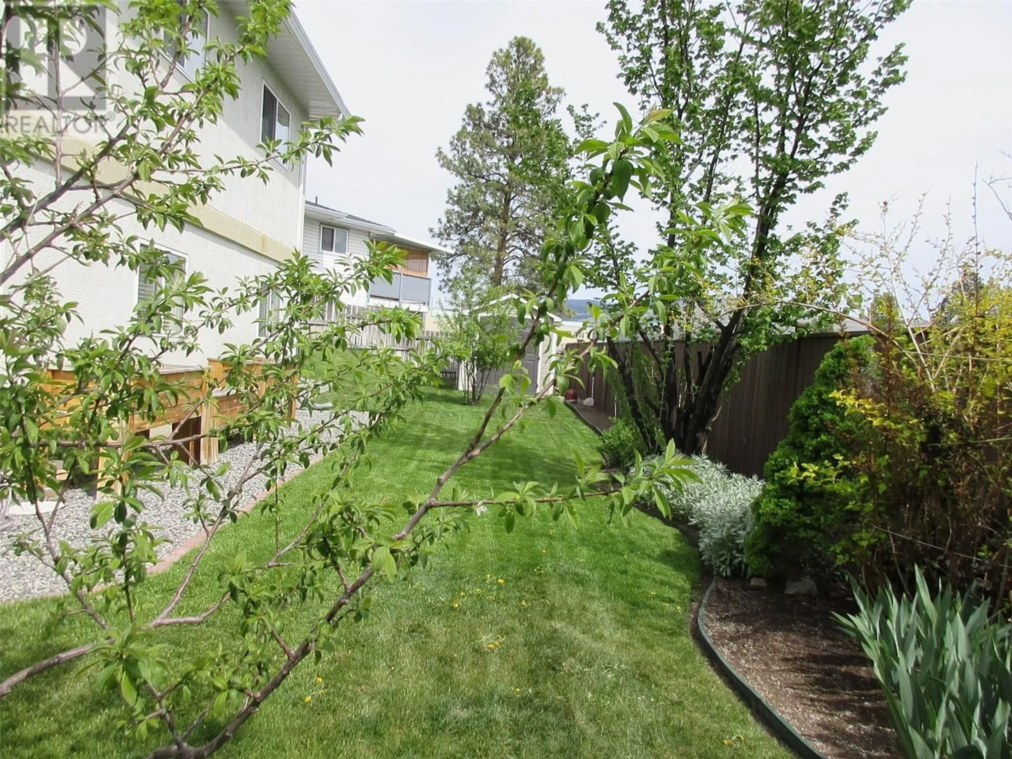 Patio, street for 2540 REID COURT, Merritt British Columbia V1K1L7