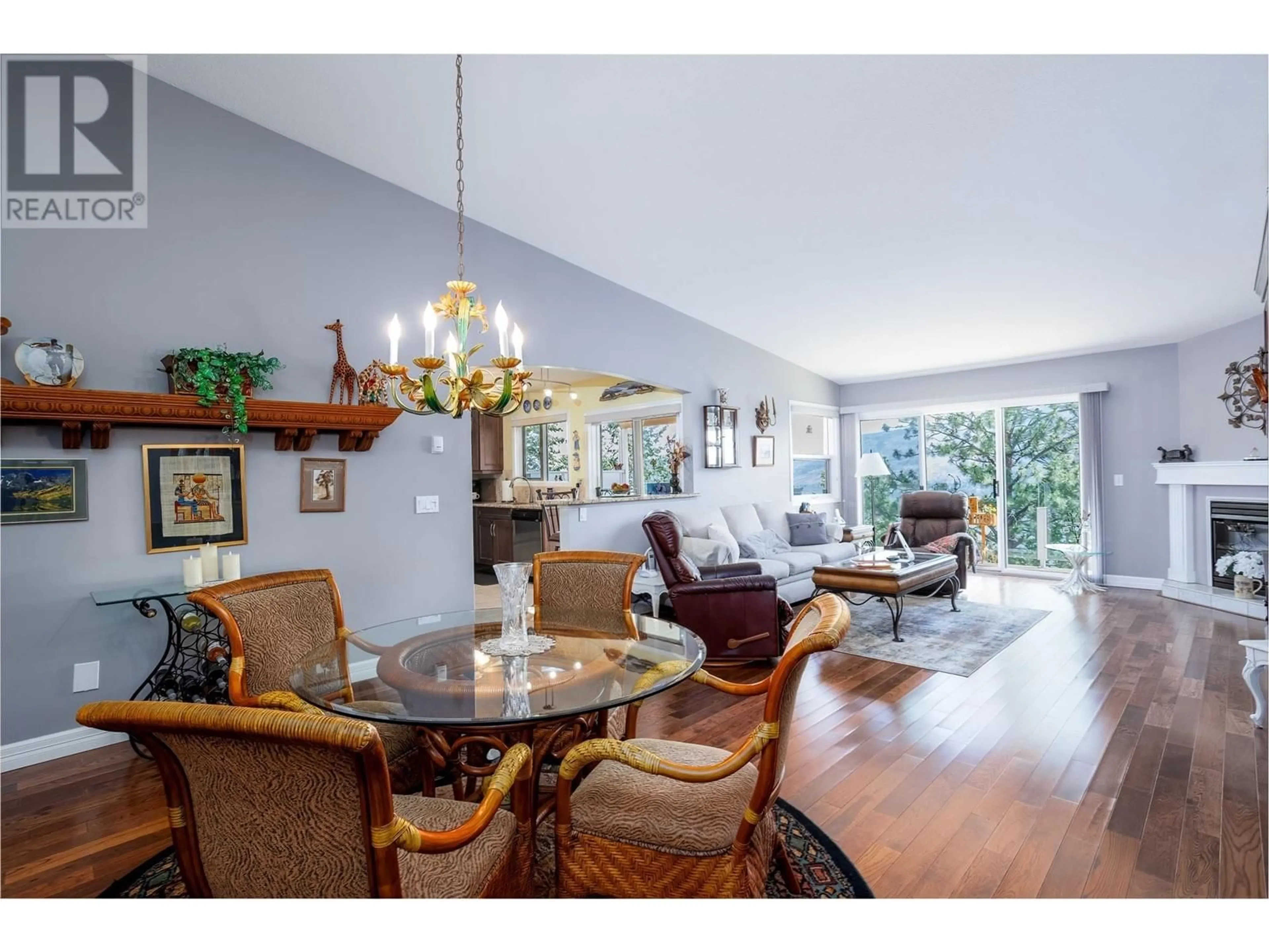 Dining room, wood/laminate floor for 201 - 4450 PONDEROSA DRIVE, Peachland British Columbia V0H1X5