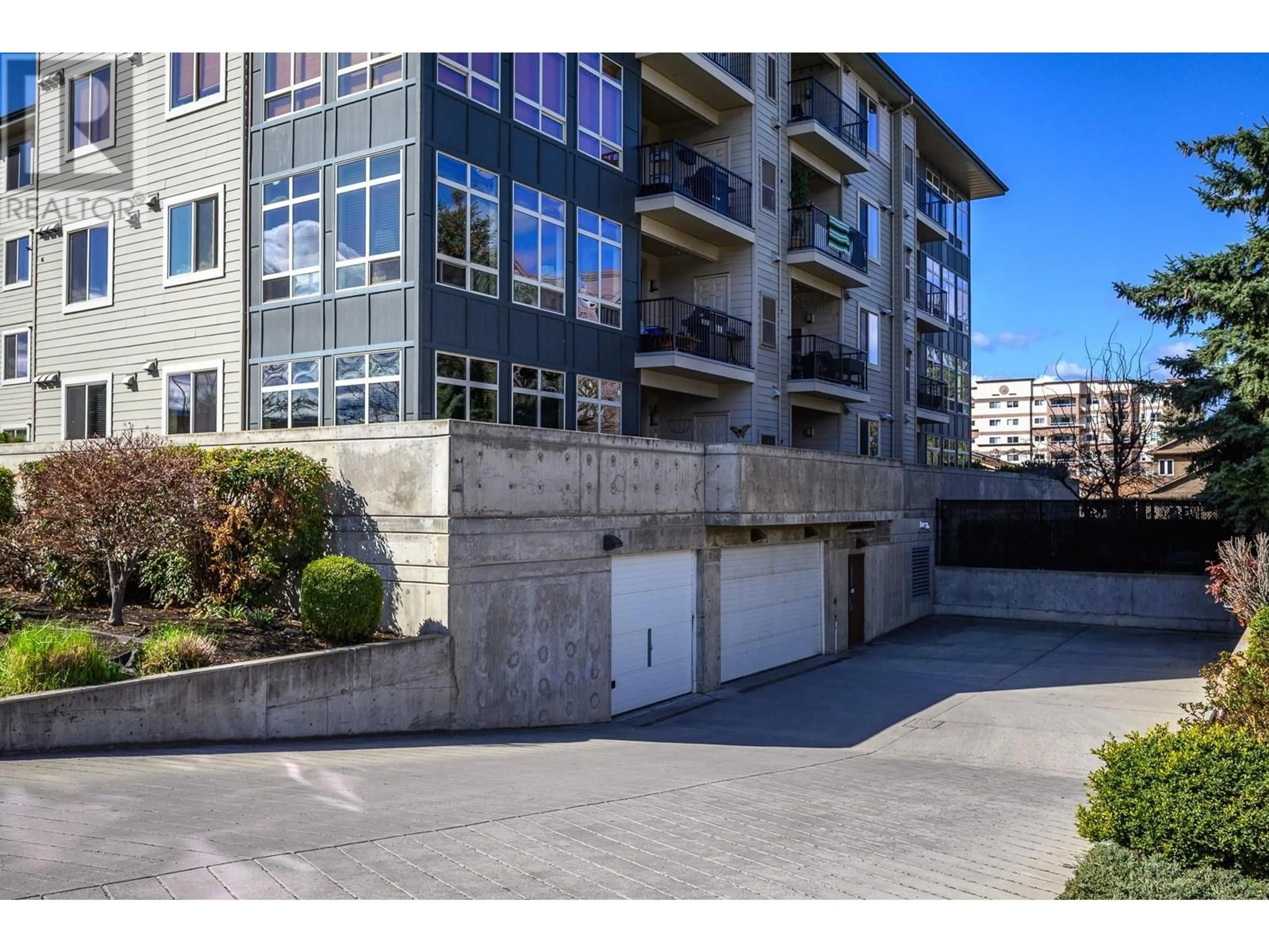 Patio, street for 211 - 2142 VASILE ROAD, Kelowna British Columbia V1Y6H5