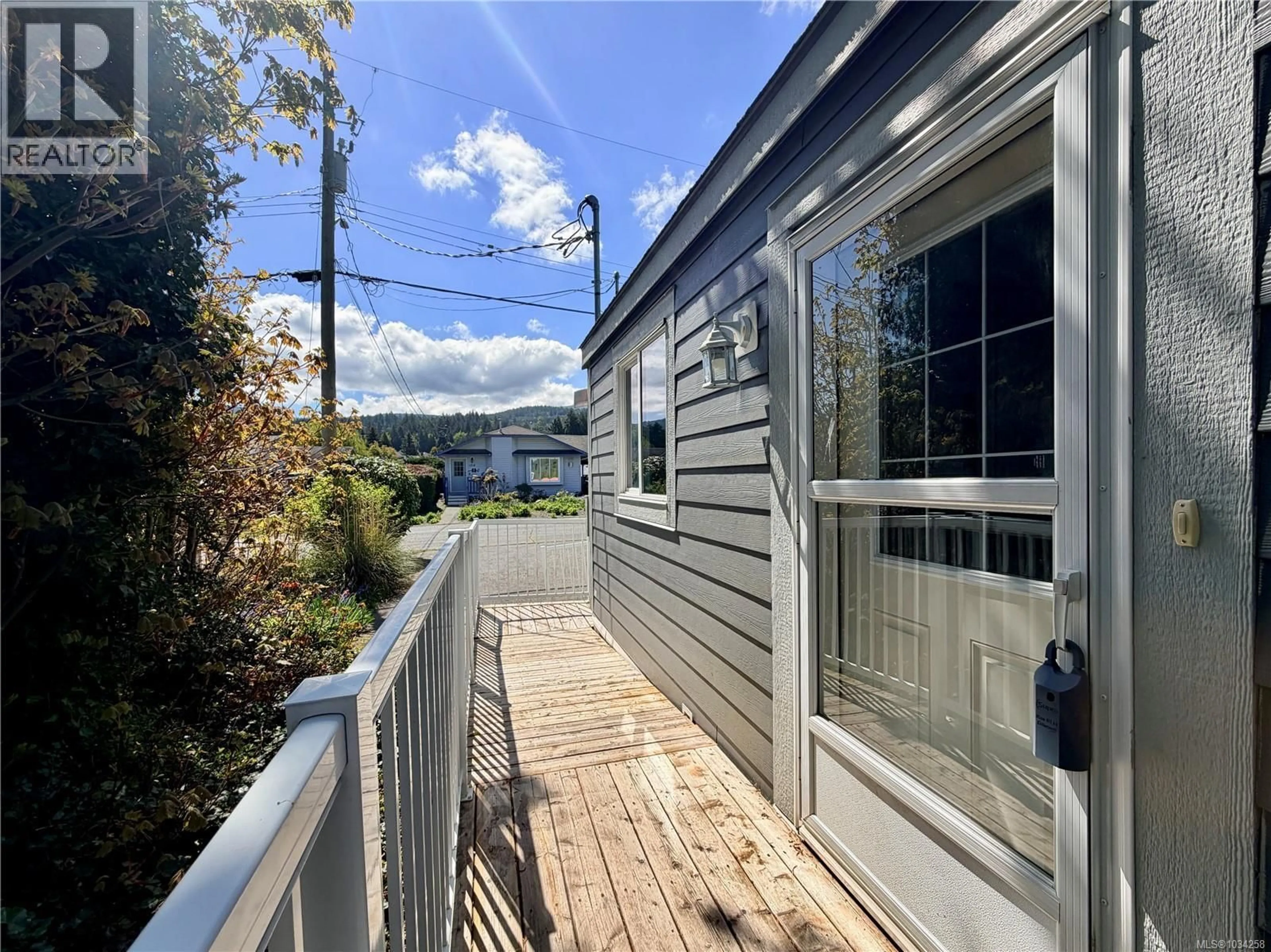 A pic from outside/outdoor area/front of a property/back of a property/a pic from drone, water/lake/river/ocean view for 1322 BIRCHWOOD ROAD, Ladysmith British Columbia V9G1R5