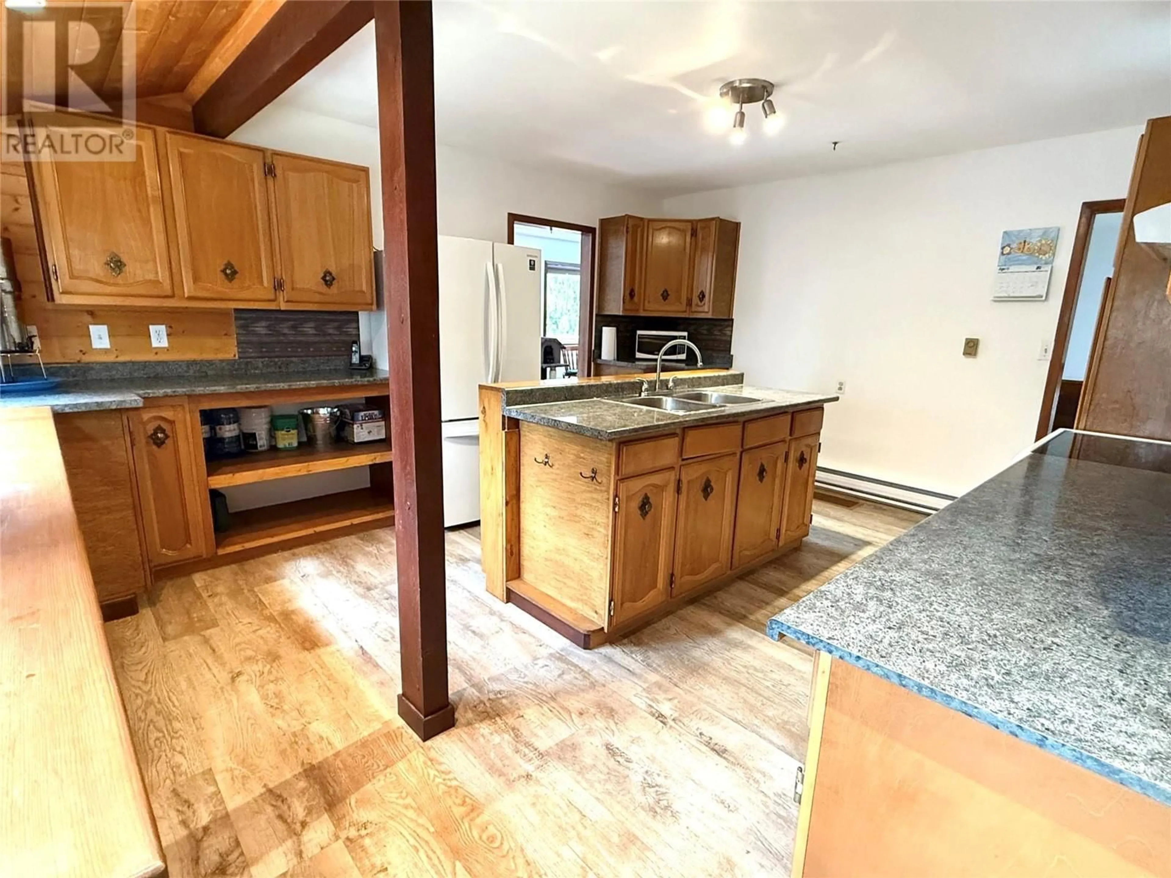 Open concept kitchen, unknown for 2698 BEAVERBROOK ROAD, Fruitvale British Columbia V0G1L1