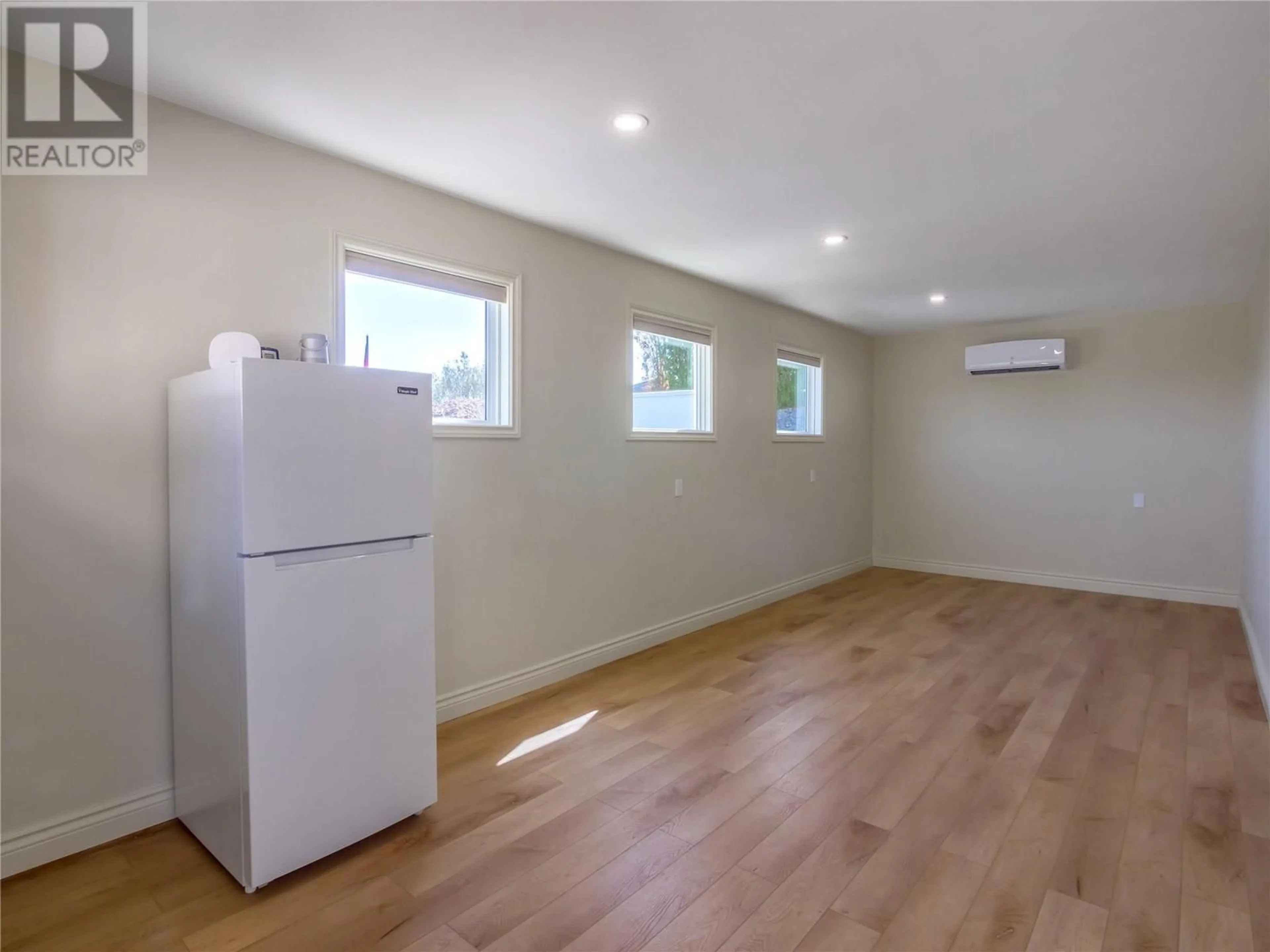 A pic of a room for 6207 WHINTON CRESCENT, Peachland British Columbia V0H1X7