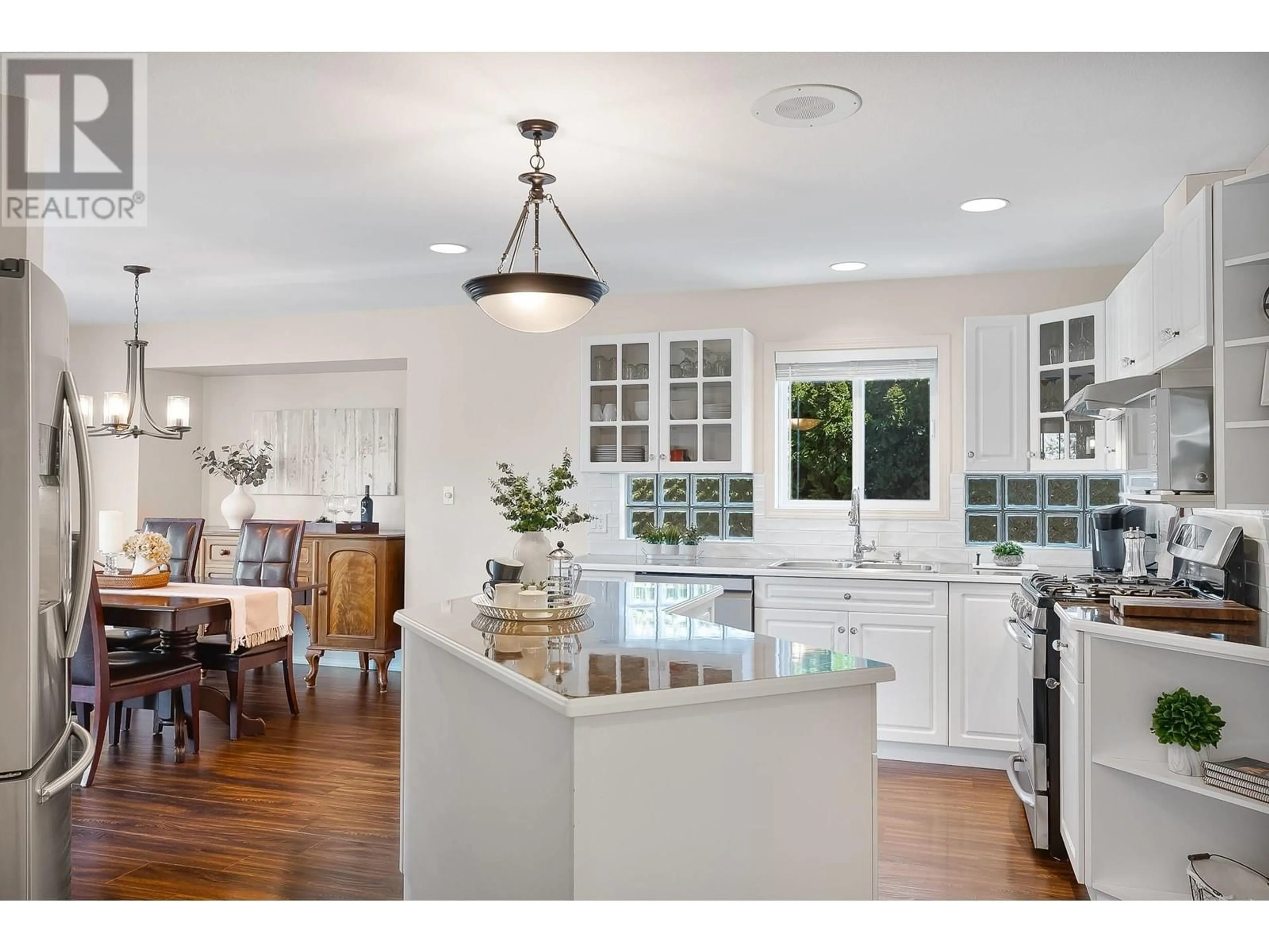 Open concept kitchen, ceramic/tile floor for 4938 UPLANDS DRIVE, Kamloops British Columbia V2C6M8