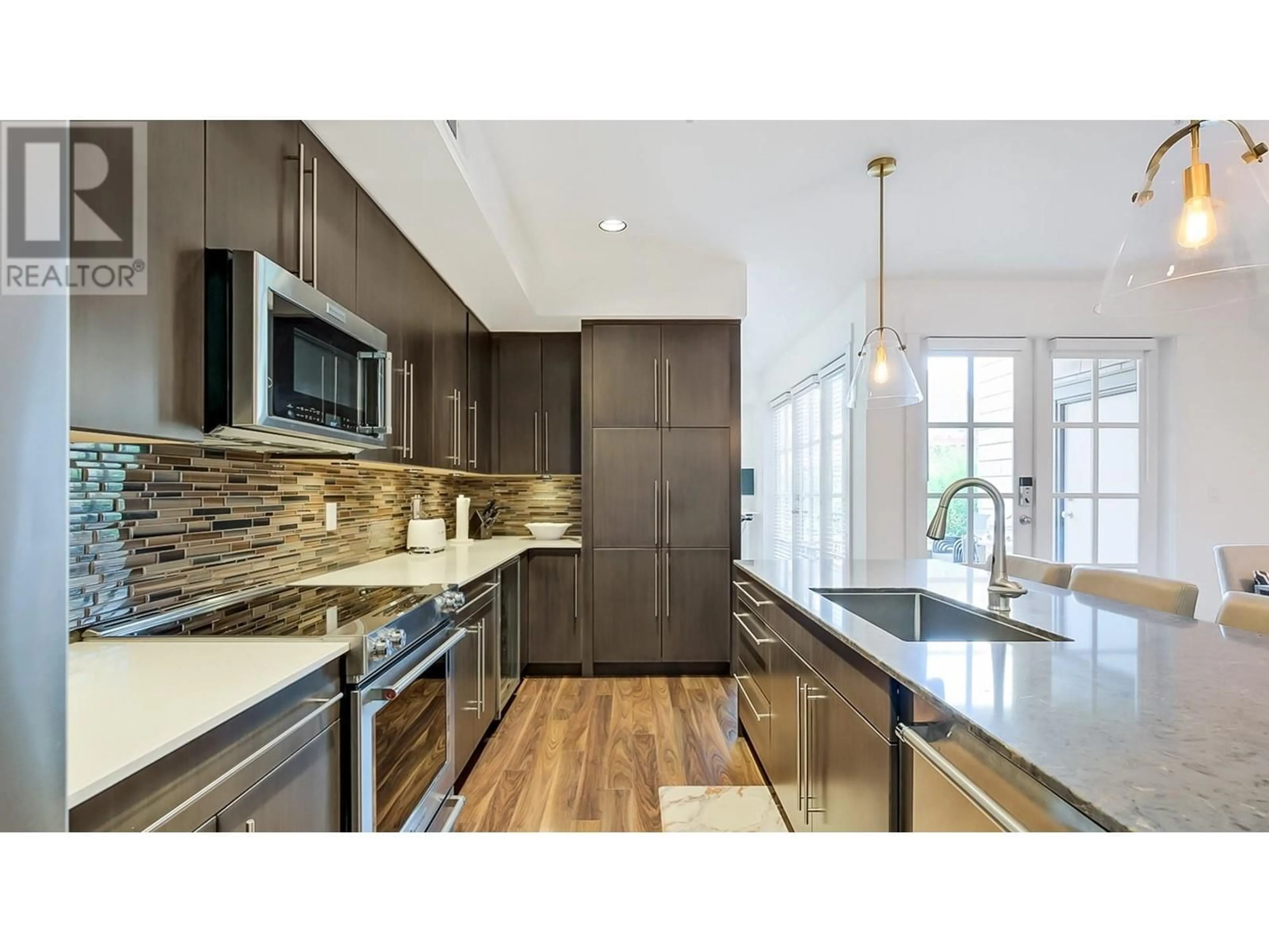 Contemporary kitchen, unknown for 125 - 3880 TRUSWELL ROAD, Kelowna British Columbia V1W5A2