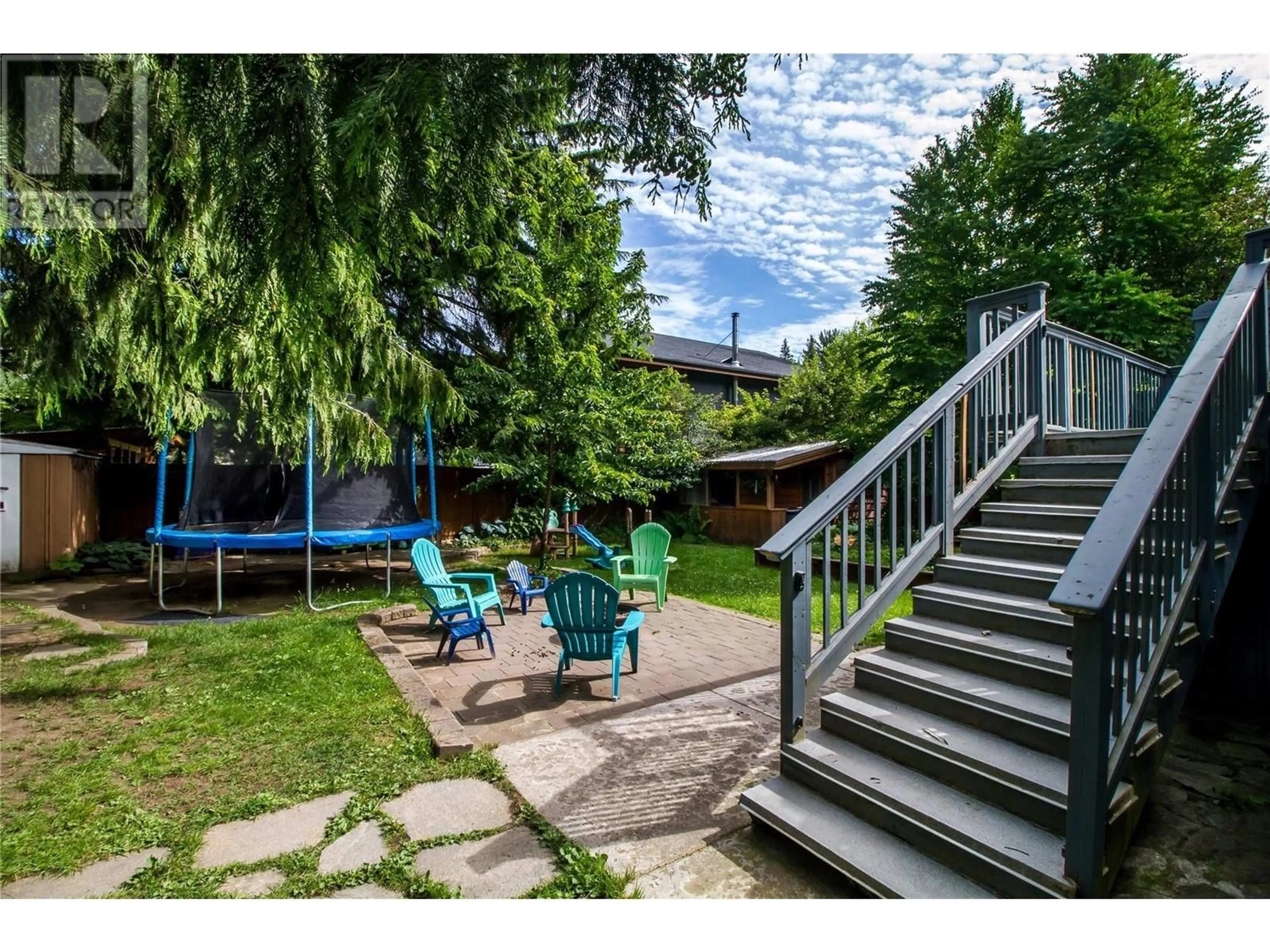 Patio, street for 1518 NICHOL ROAD, Revelstoke British Columbia V0E2S1