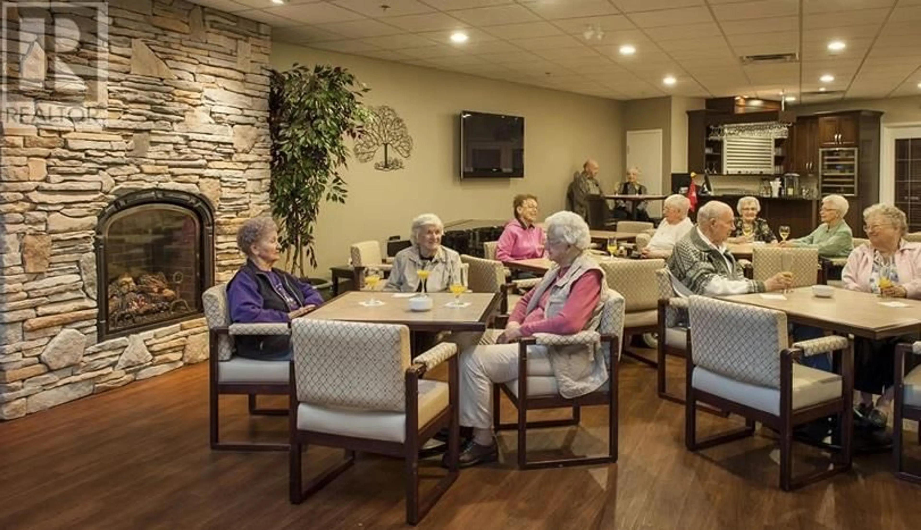 Lobby for 504 - 3011 GATEBY PLACE, Vernon British Columbia V1T9S4