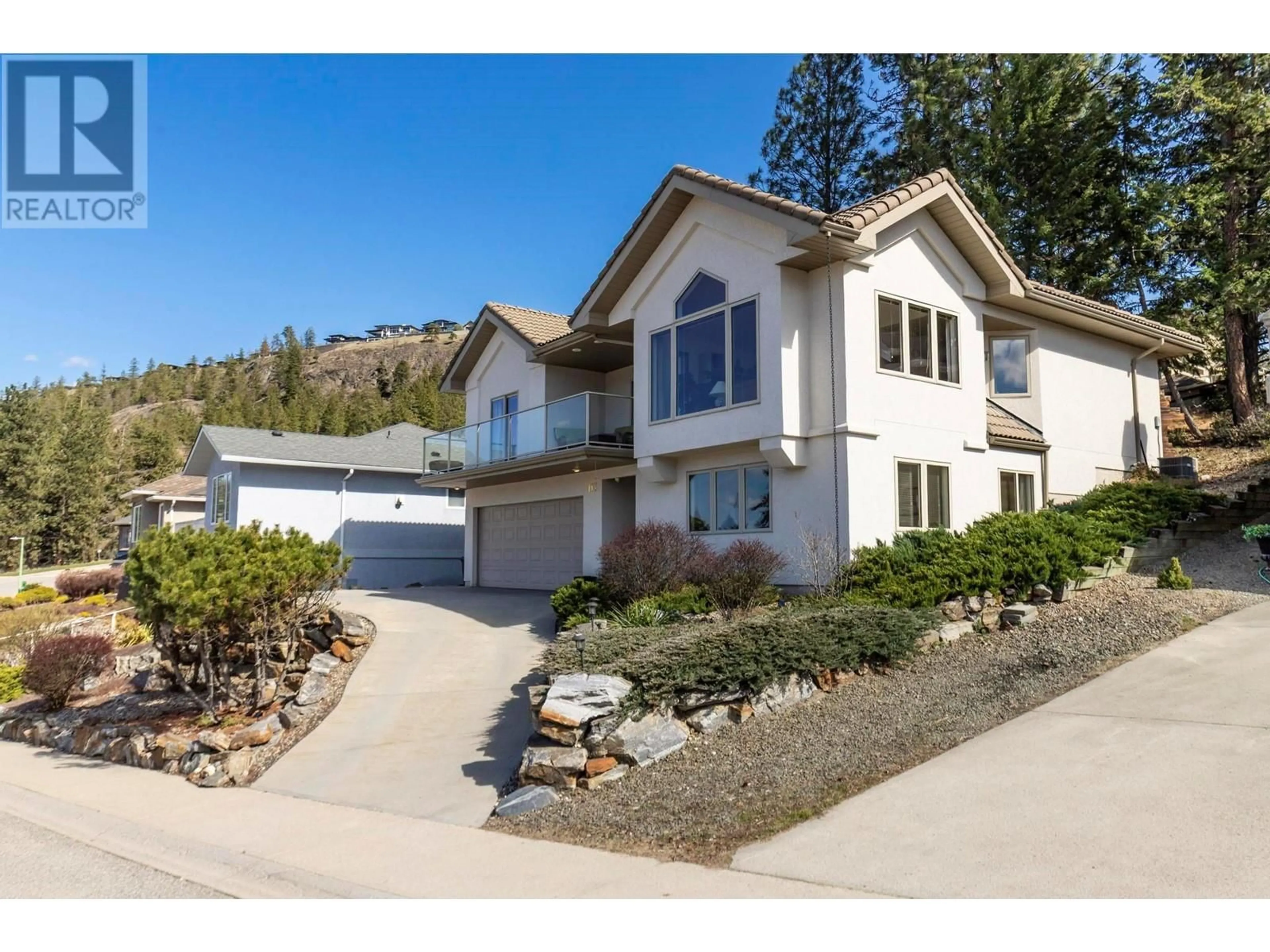 Home with vinyl exterior material, unknown for 183 MAGIC DRIVE, Kelowna British Columbia V1V1N2