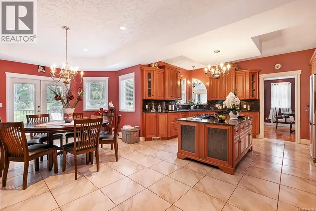 1781 THURBER ROAD, Comox 4