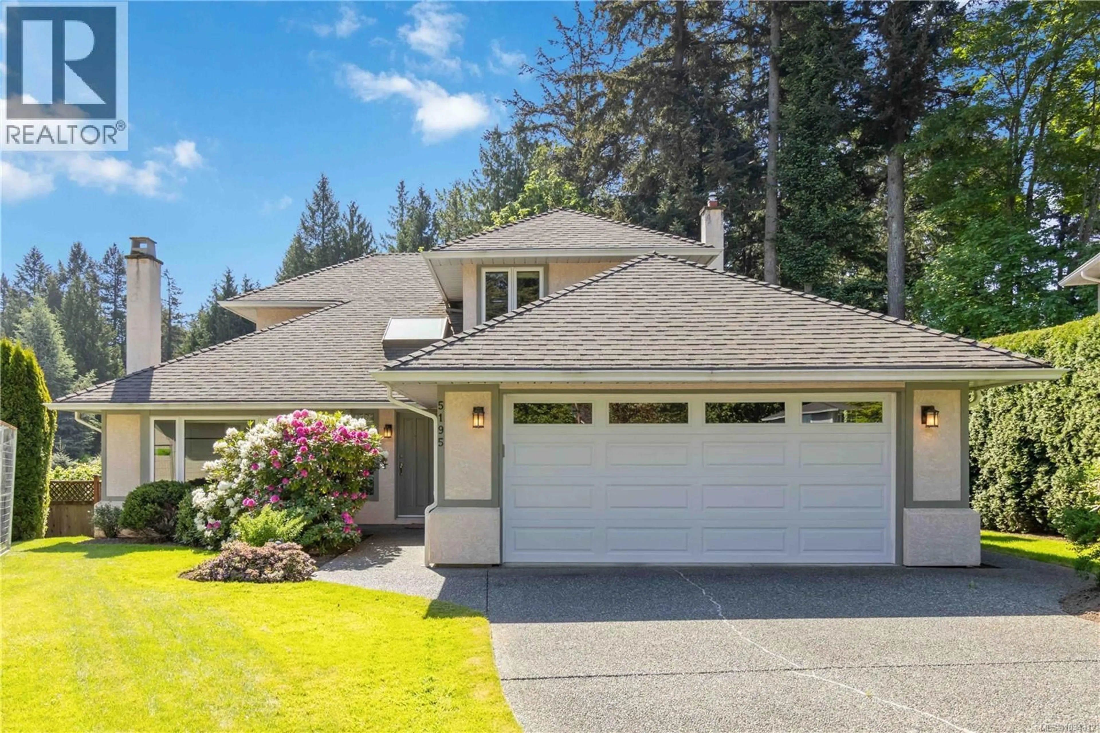 Home with vinyl exterior material, street for 5195 WALEMA COURT, Saanich British Columbia V8Y2T7
