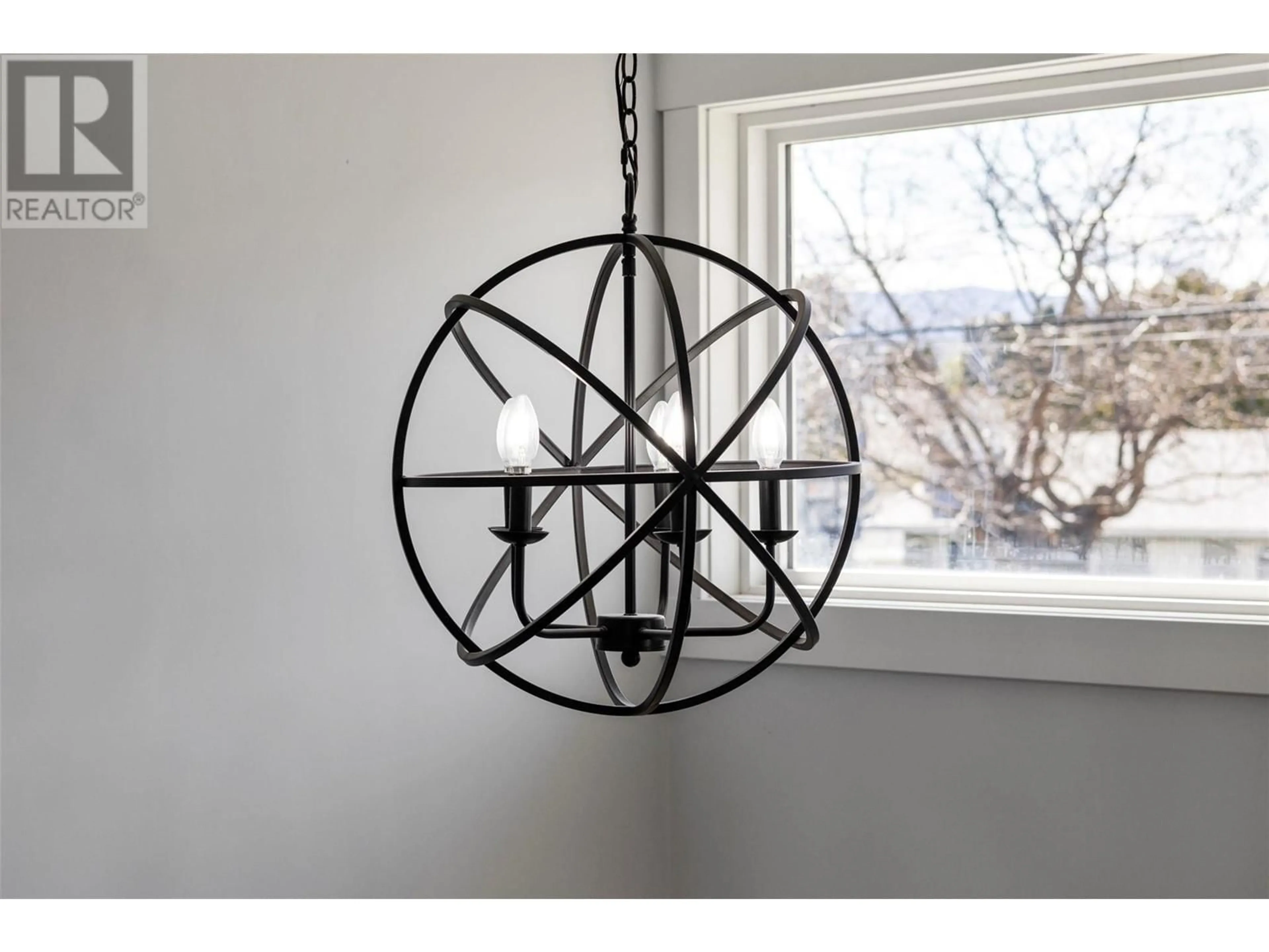 Indoor entryway for 689 VALDES DRIVE, Kamloops British Columbia V2B5J1
