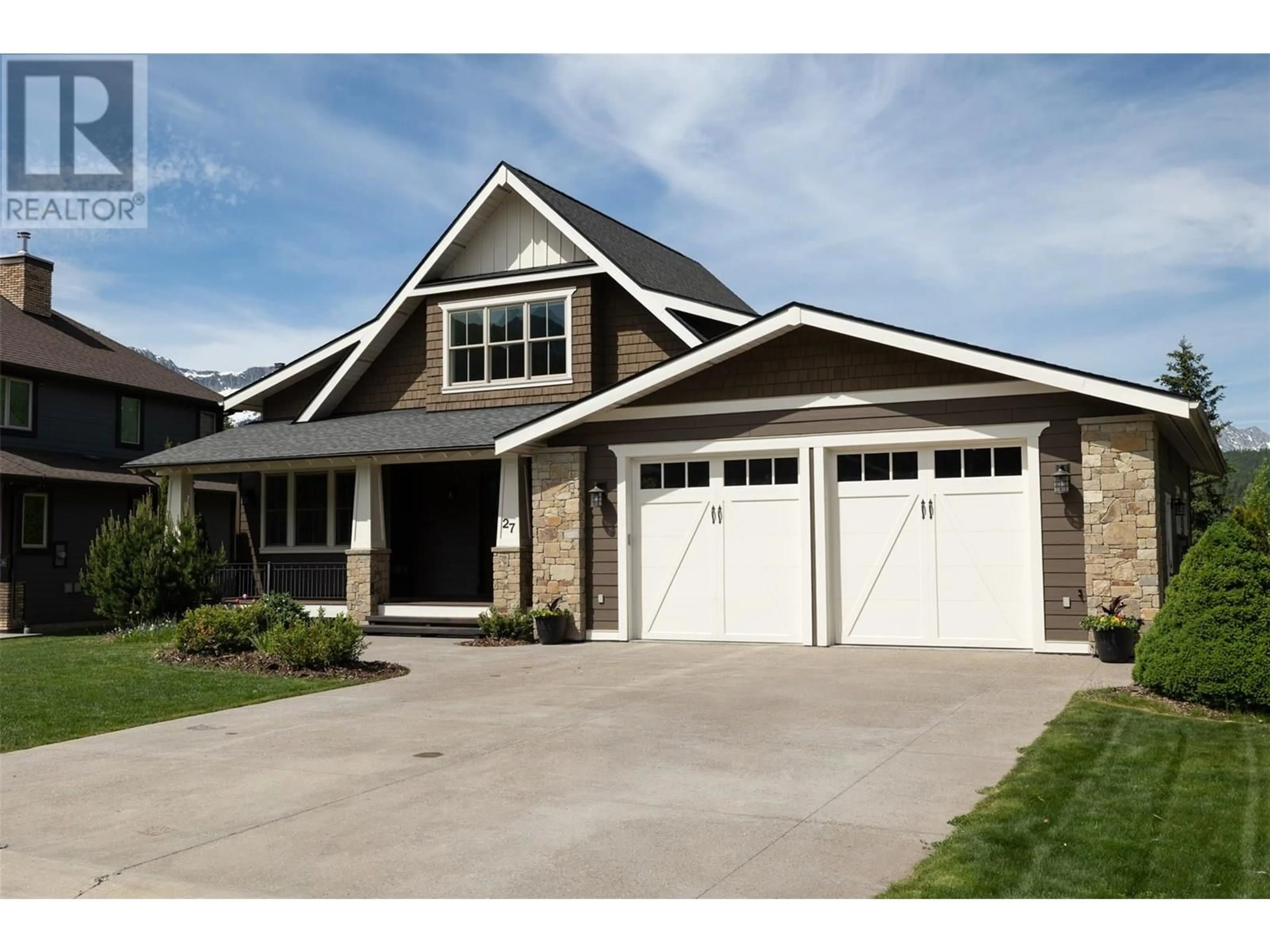 Home with vinyl exterior material, street for 27 SILVER RIDGE DRIVE, Fernie British Columbia V0B1M2