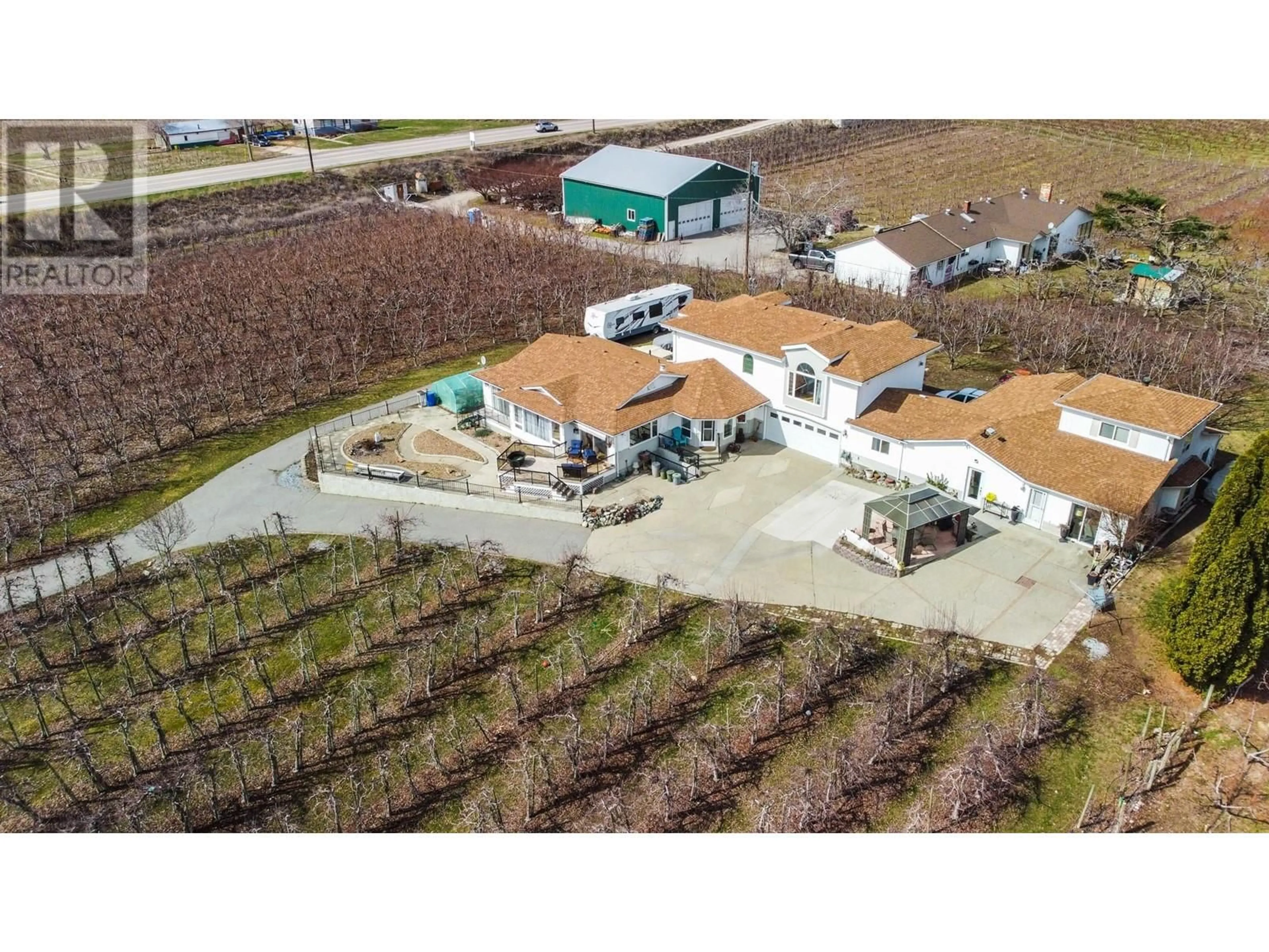 A pic from outside/outdoor area/front of a property/back of a property/a pic from drone, unknown for 384 19 ROAD, Oliver British Columbia V0H1T1
