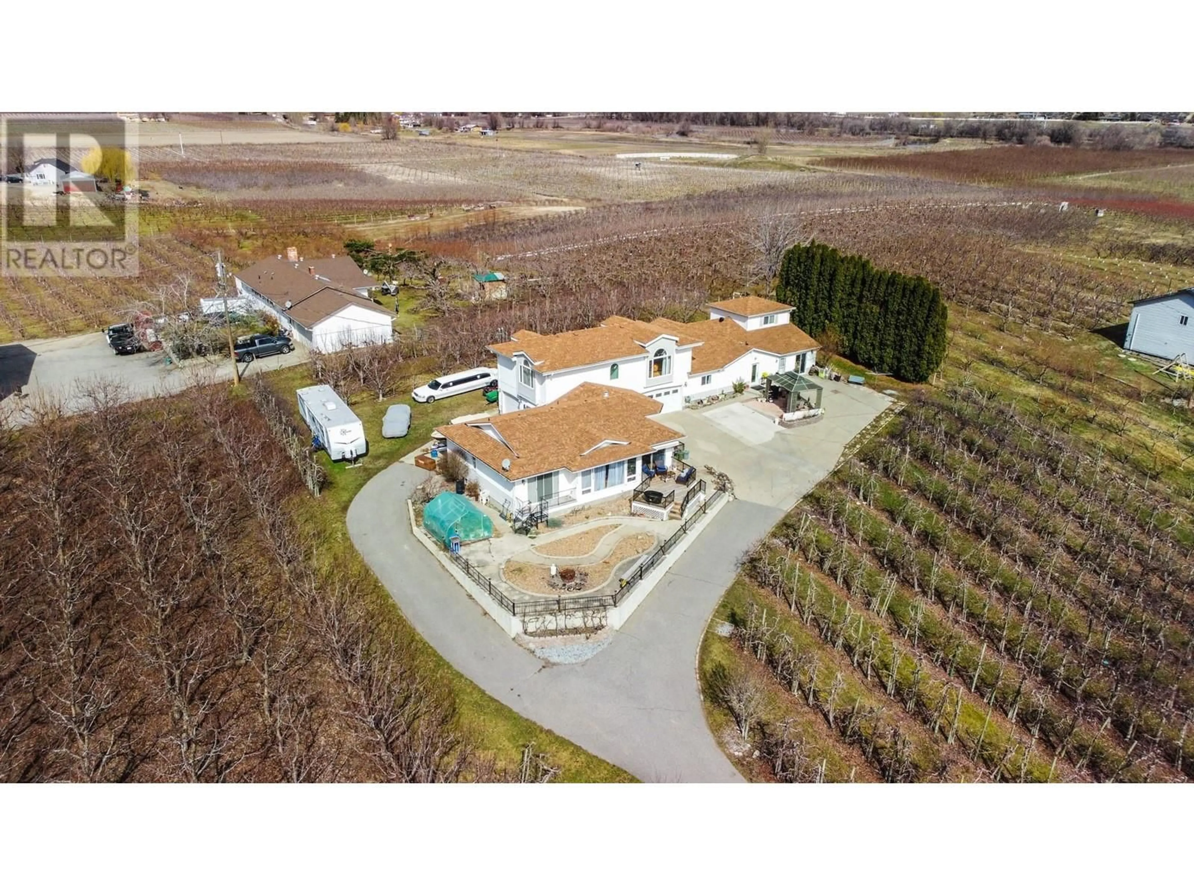 A pic from outside/outdoor area/front of a property/back of a property/a pic from drone, unknown for 384 19 ROAD, Oliver British Columbia V0H1T1