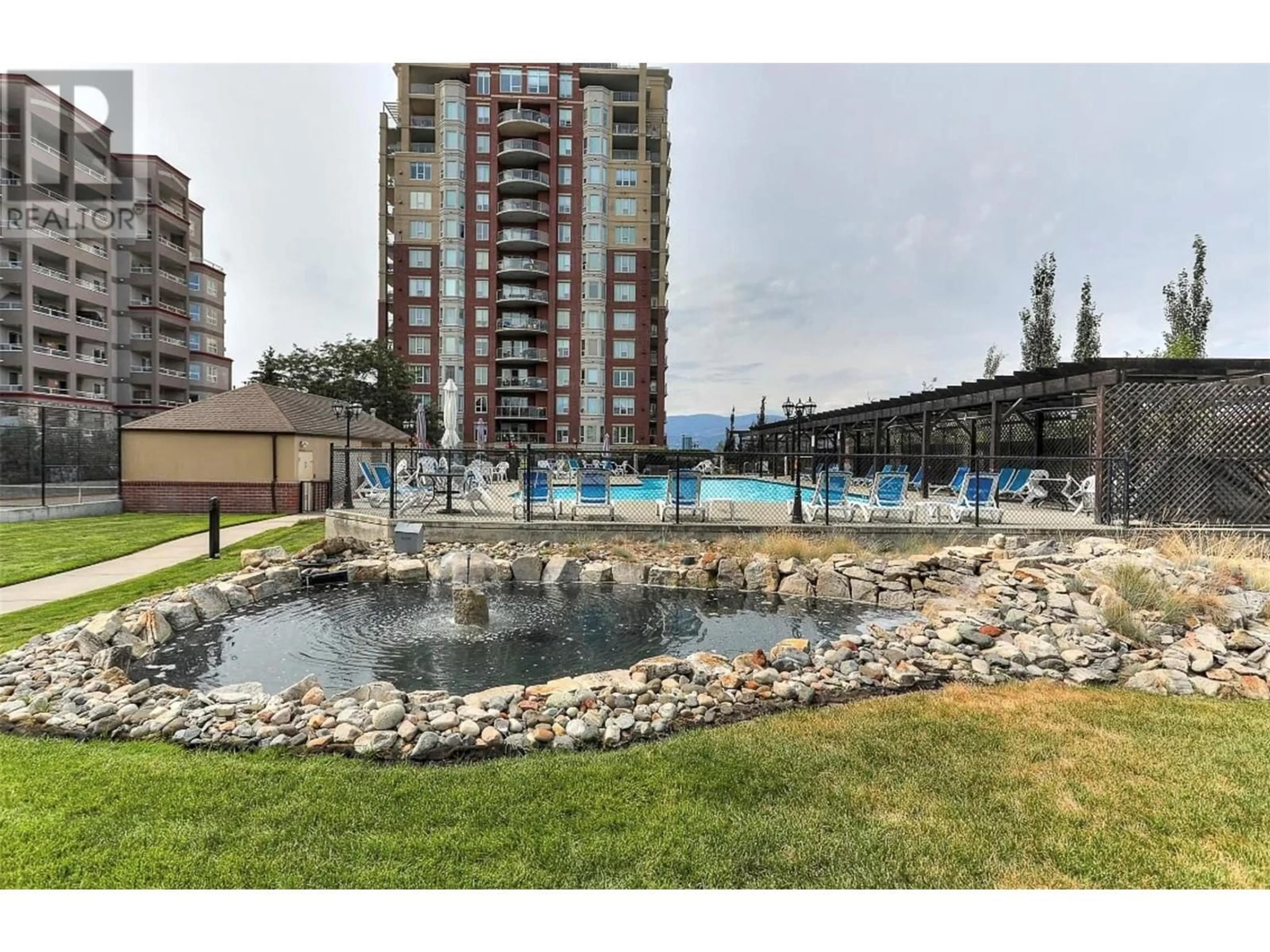 Pool for 805 - 1947 UNDERHILL STREET, Kelowna British Columbia V1X7X5