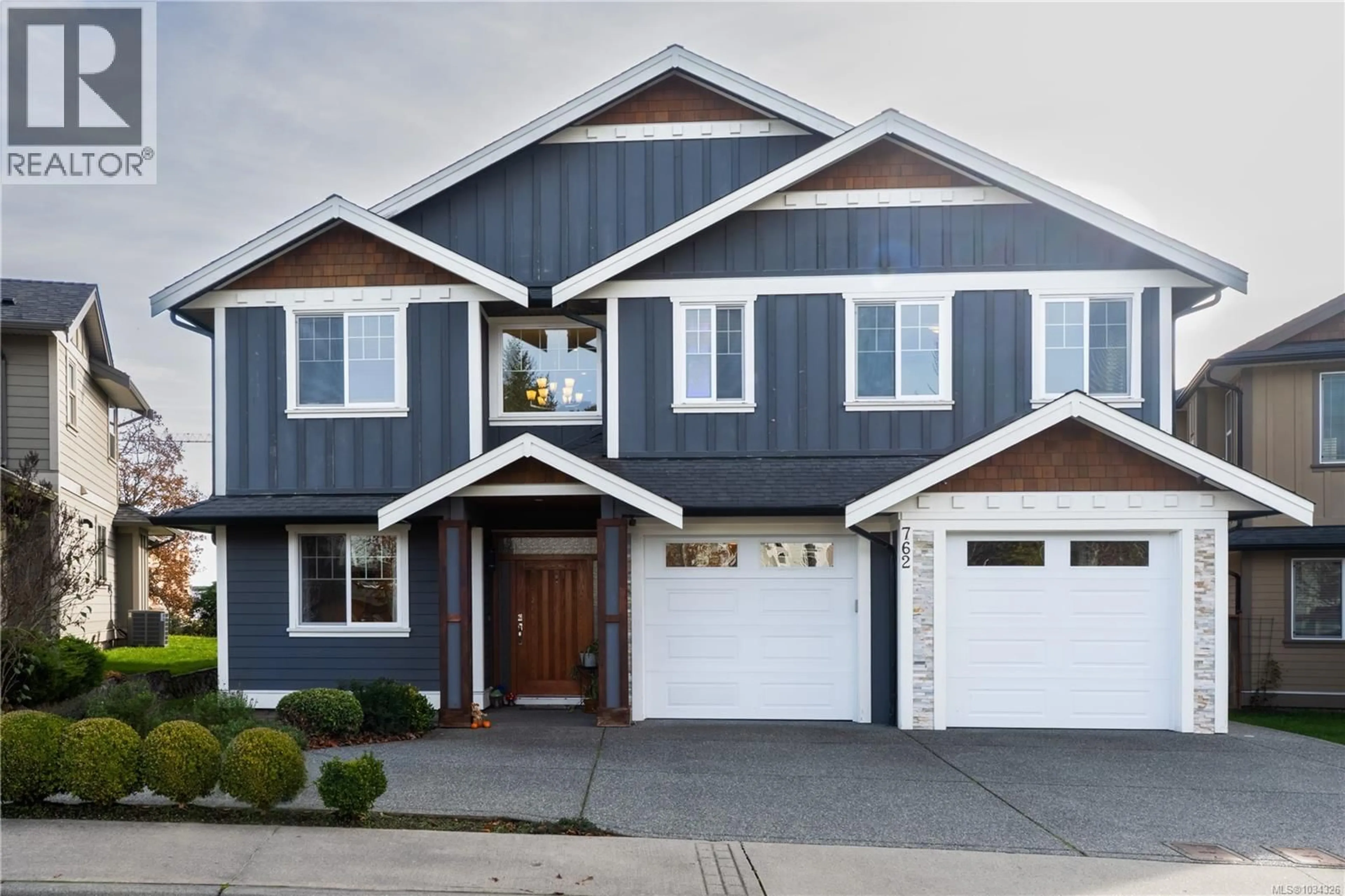 Home with vinyl exterior material, street for 762 EGRET CLOSE, Langford British Columbia V9B0R1