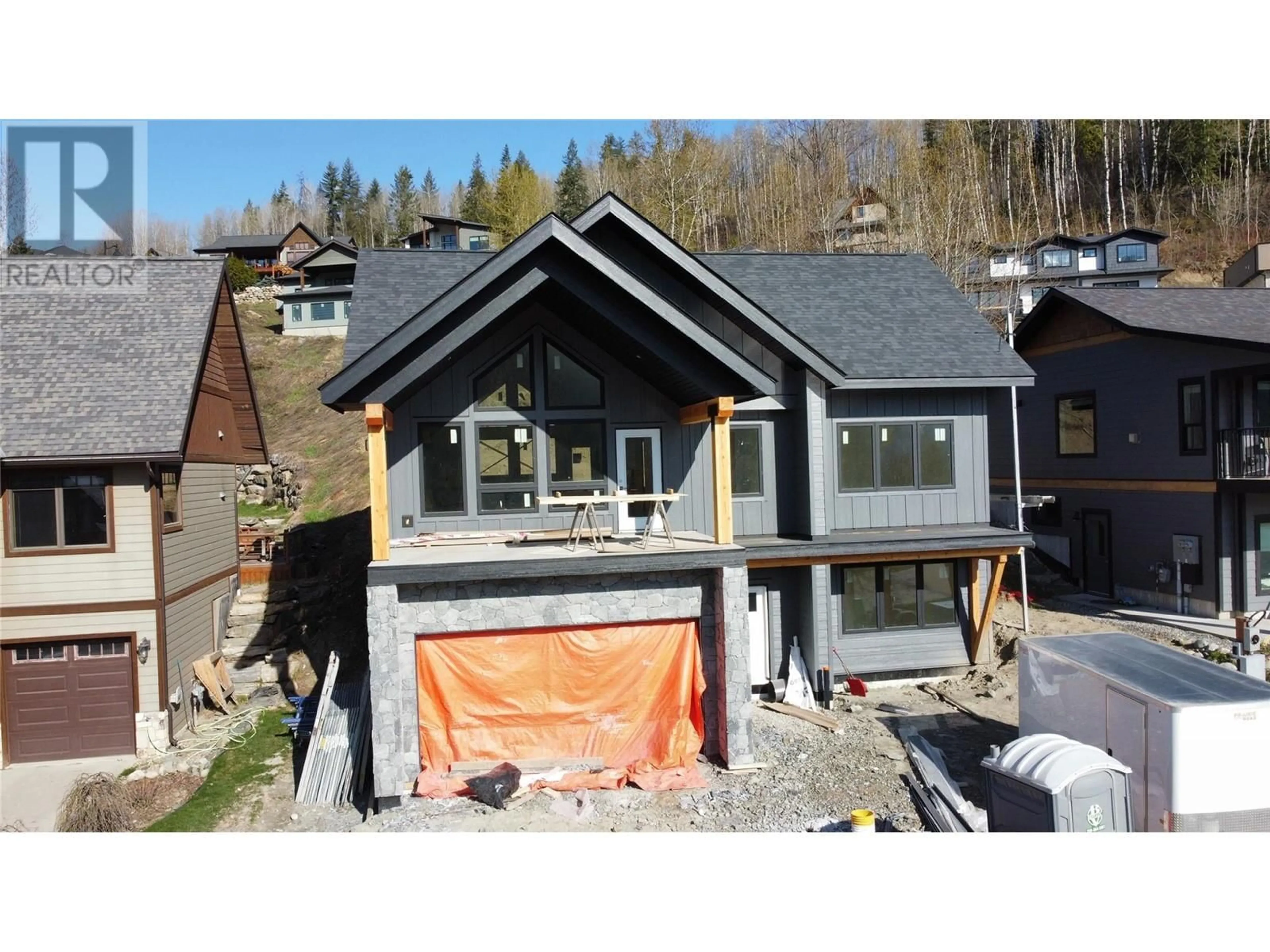 Home with vinyl exterior material, unknown for 798 WHITE TAIL DRIVE, Rossland British Columbia V0G1Y0
