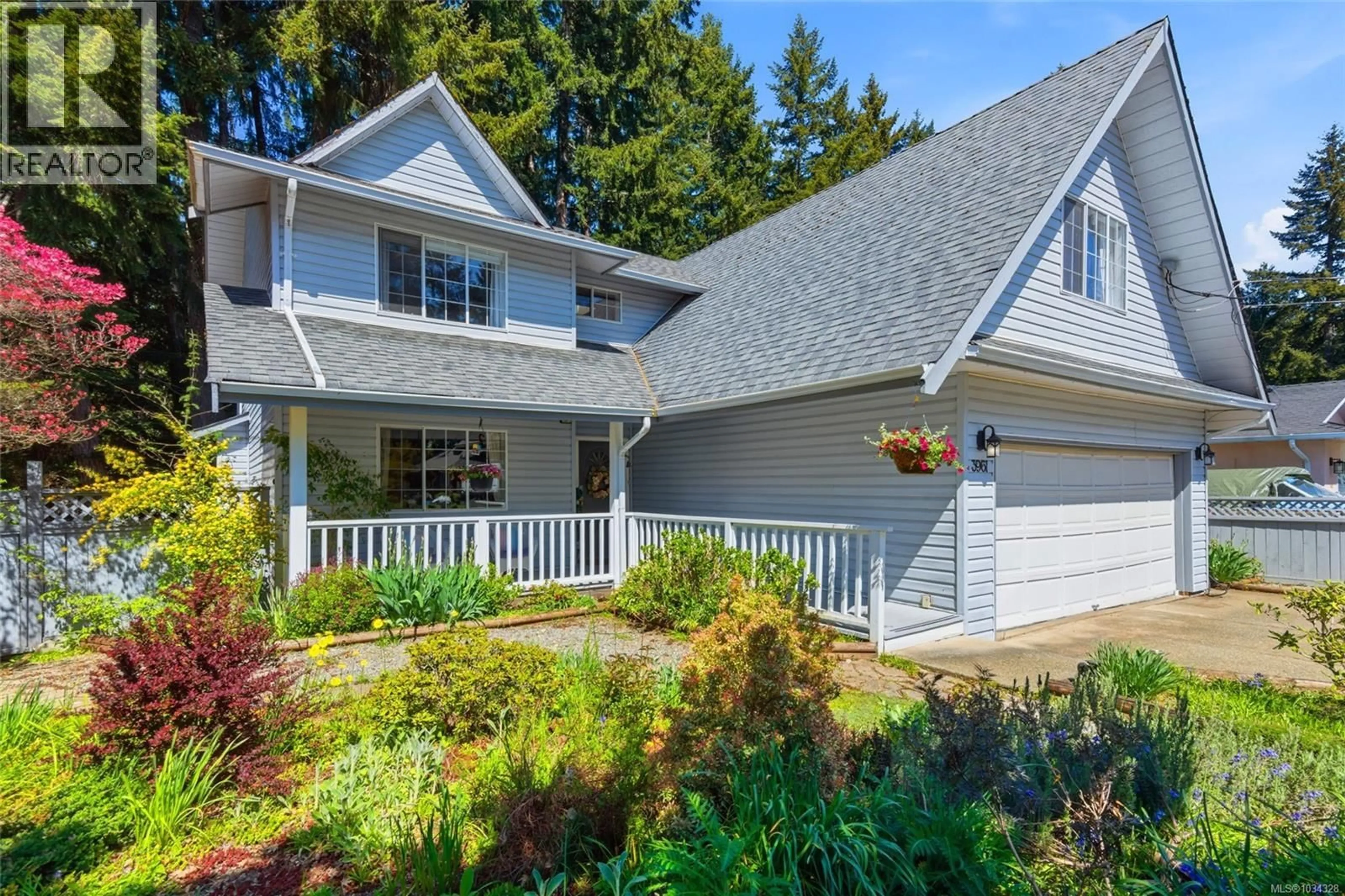 Home with vinyl exterior material, street for 3961 DUNSMUIR STREET, Port Alberni British Columbia V9Y7V1