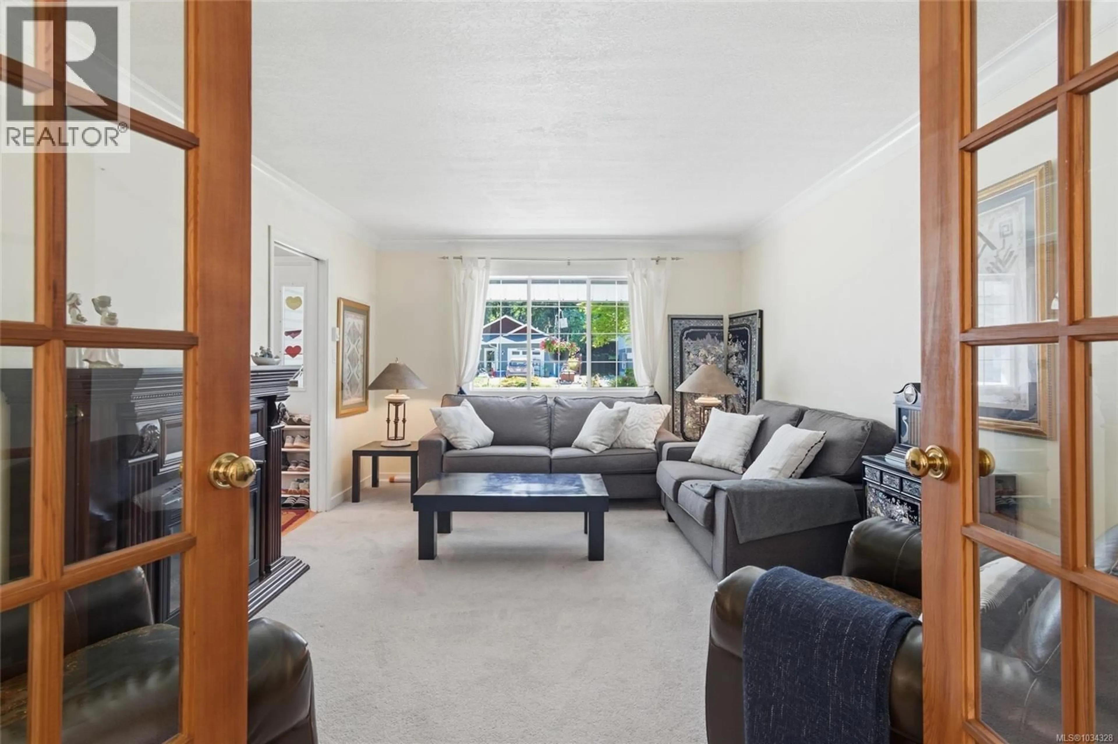 Living room with furniture, unknown for 3961 DUNSMUIR STREET, Port Alberni British Columbia V9Y7V1
