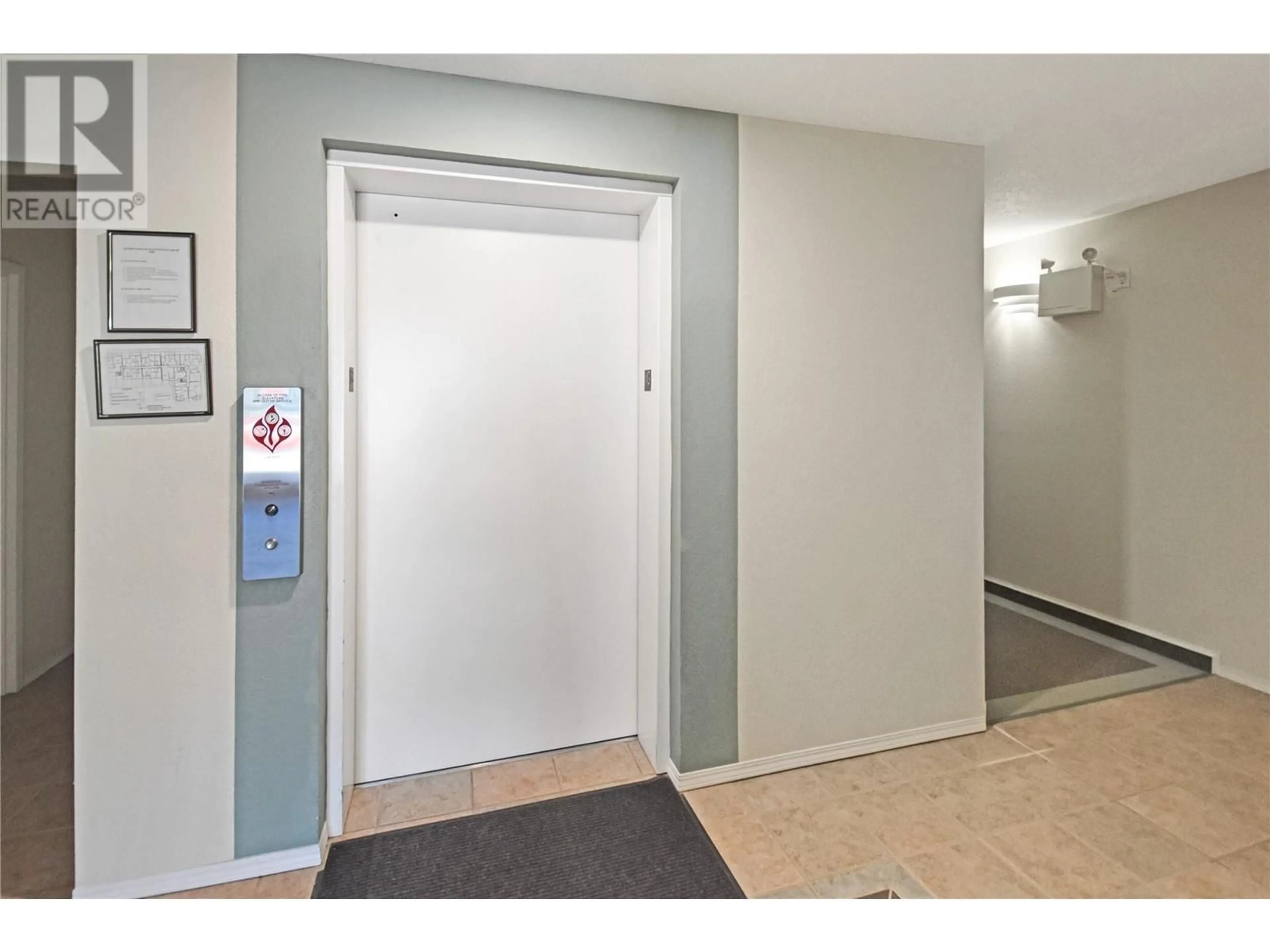 Indoor foyer for 106 - 1201 KOKANEE DRIVE OTHER NORTH, Cranbrook British Columbia V1C6P8