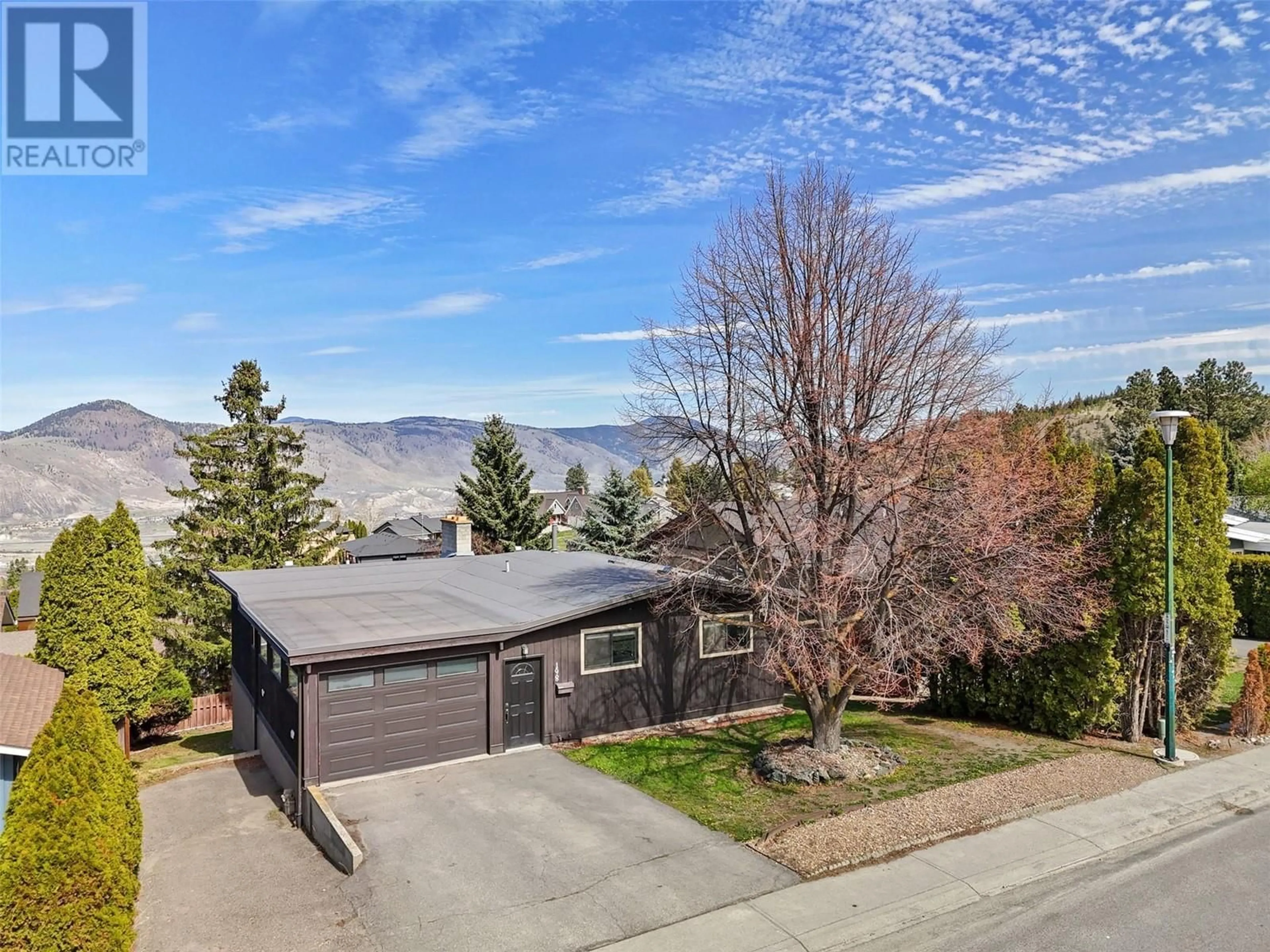 A pic from outside/outdoor area/front of a property/back of a property/a pic from drone, water/lake/river/ocean view for 198 ROBSON DRIVE, Kamloops British Columbia V2E1W1