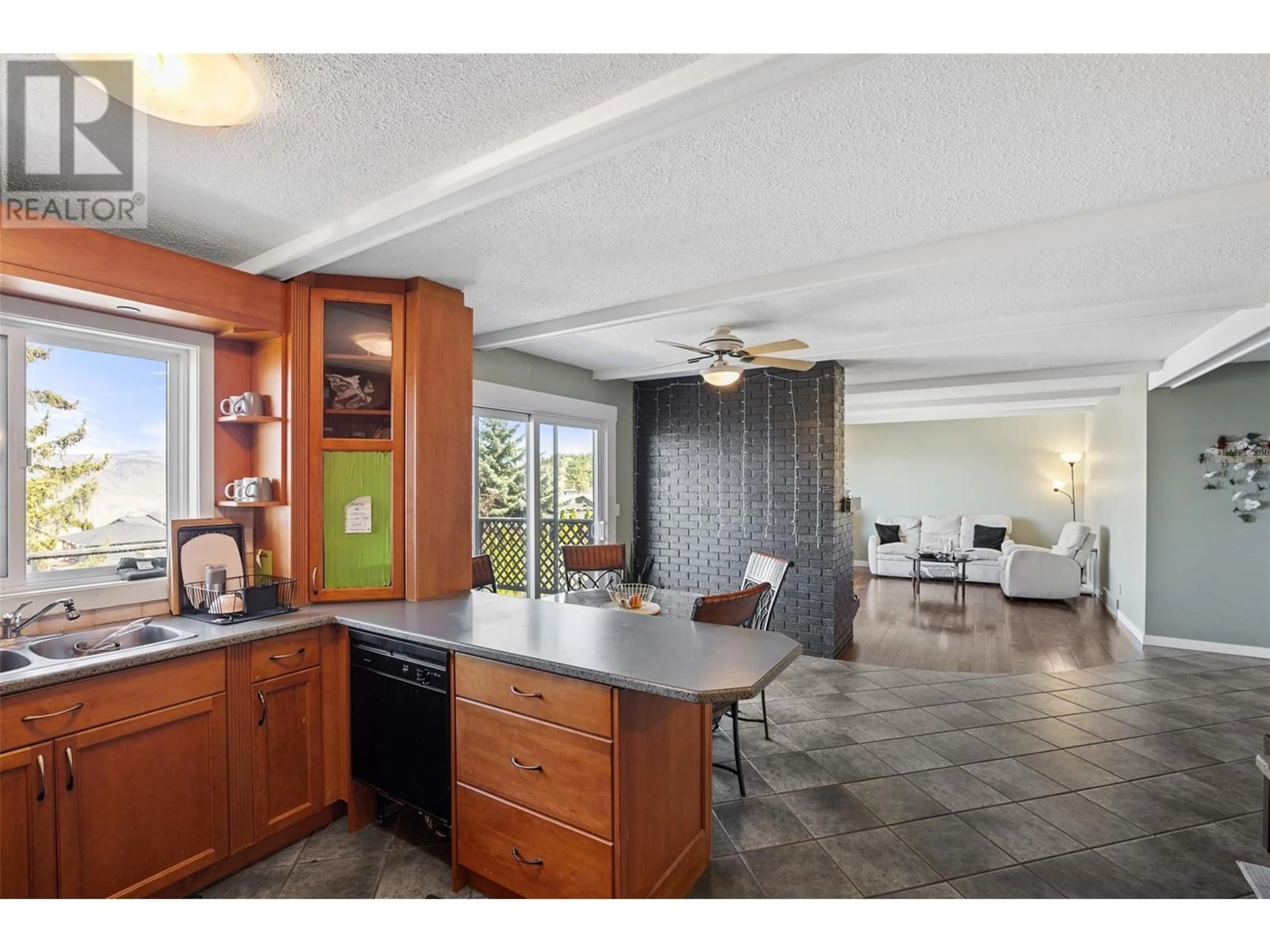 Open concept kitchen, ceramic/tile floor for 198 ROBSON DRIVE, Kamloops British Columbia V2E1W1