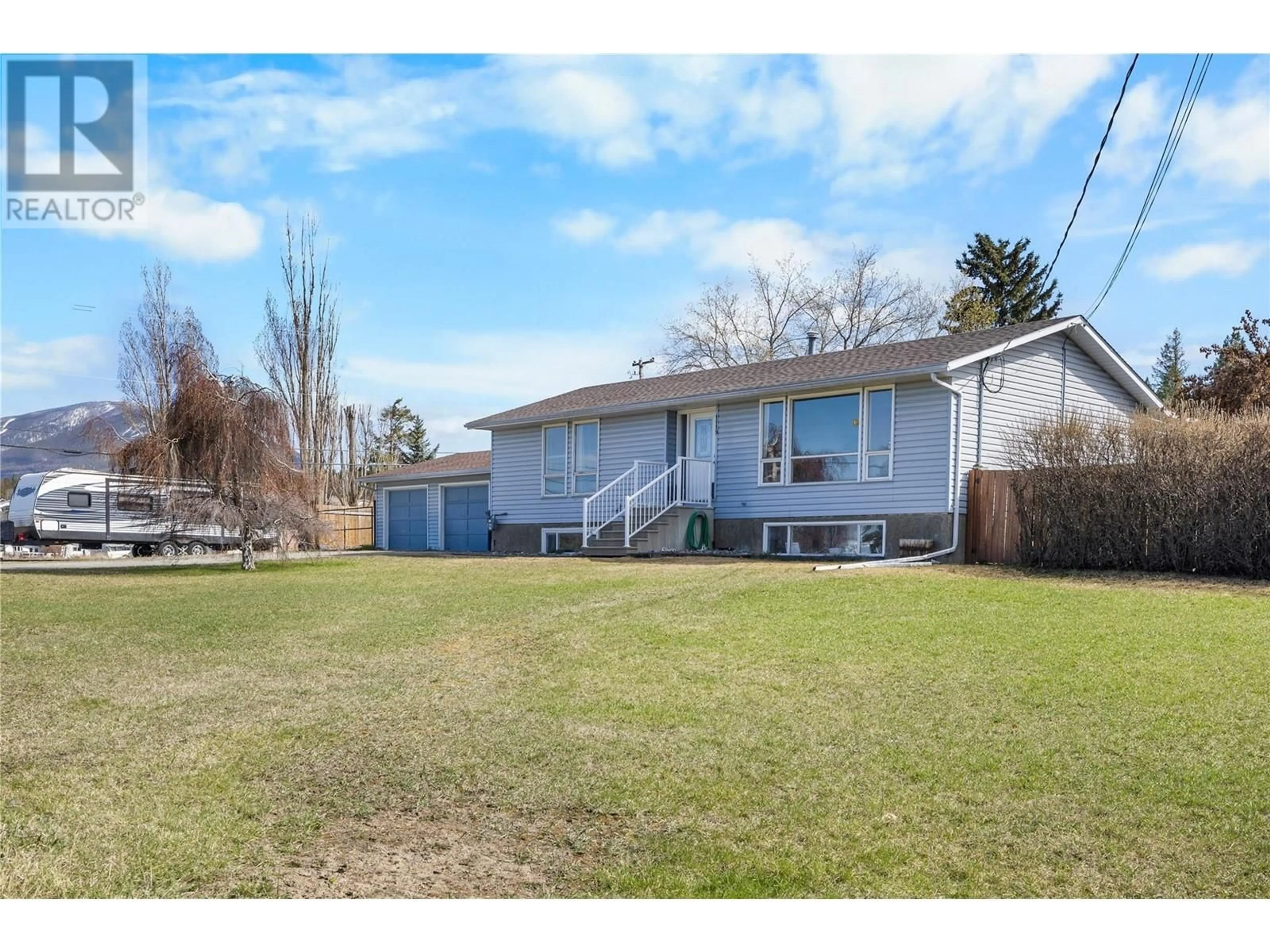 A pic from outside/outdoor area/front of a property/back of a property/a pic from drone, water/lake/river/ocean view for 1119 18TH  S STREET, Cranbrook British Columbia V1C4S1