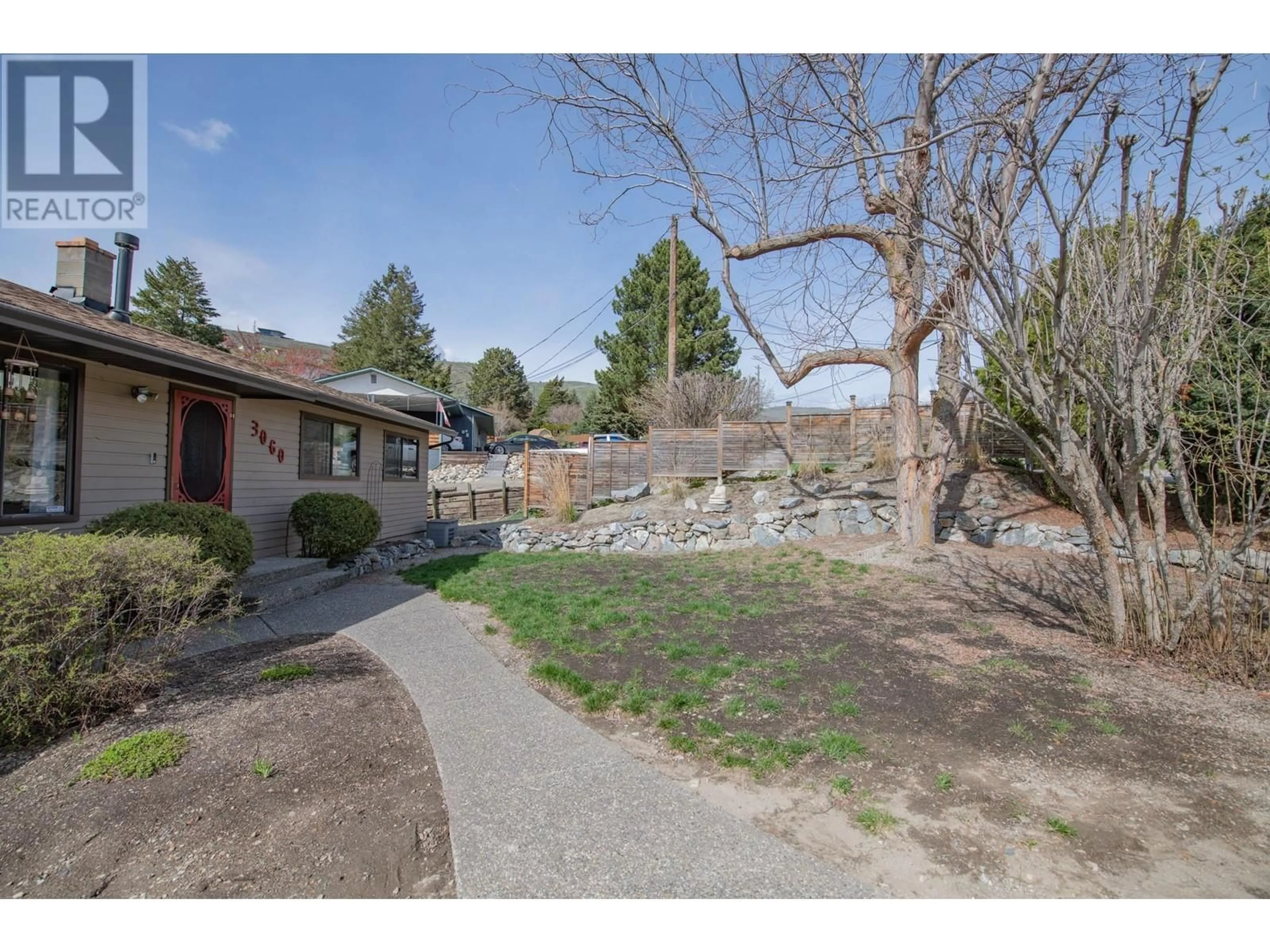 A pic from outside/outdoor area/front of a property/back of a property/a pic from drone, street for 3060 SUNNYVIEW ROAD, Vernon British Columbia V1H1B5