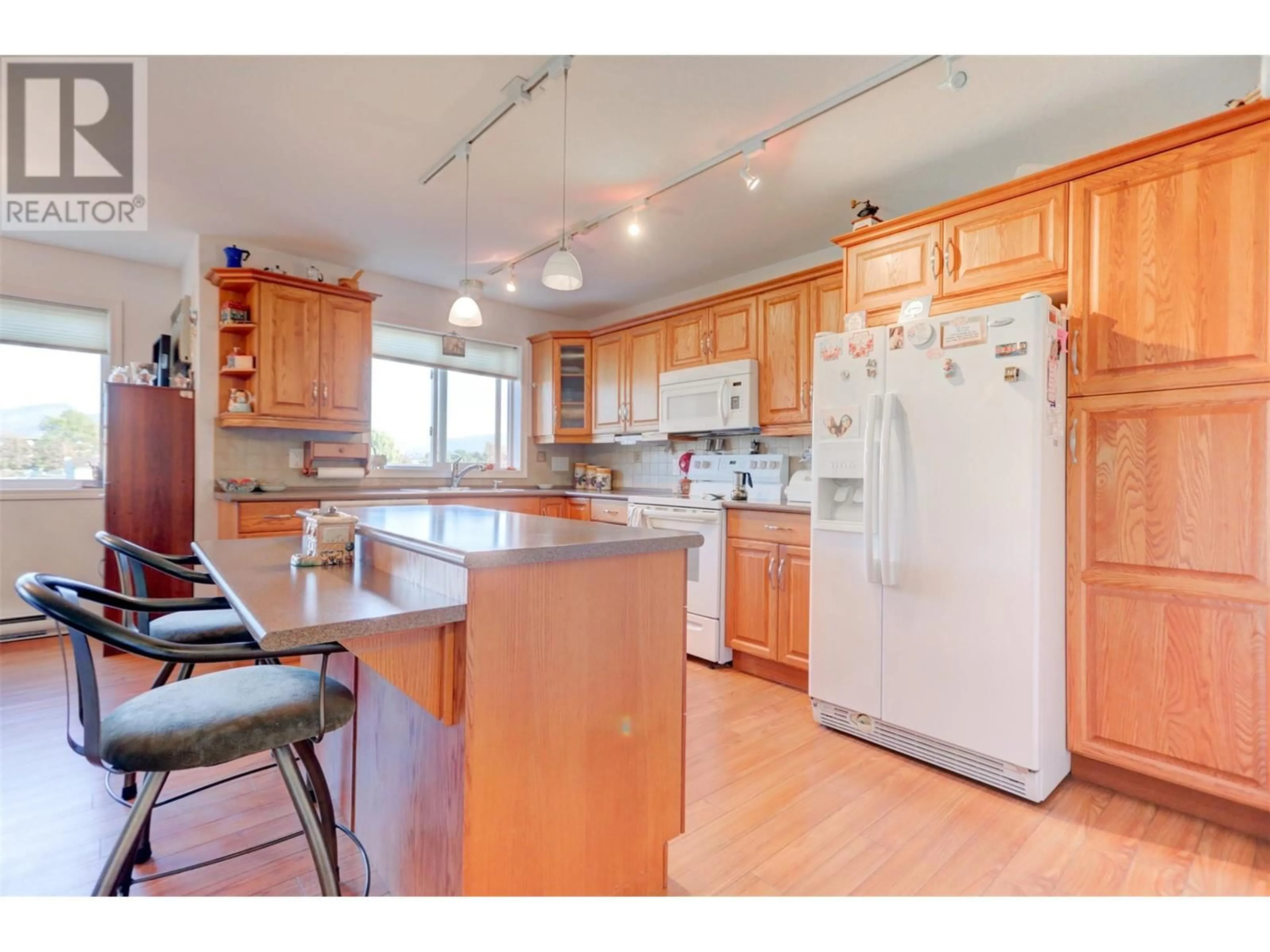 Open concept kitchen, unknown for 114-980 GLENWOOD AVENUE, Kelowna British Columbia V1Y9P2