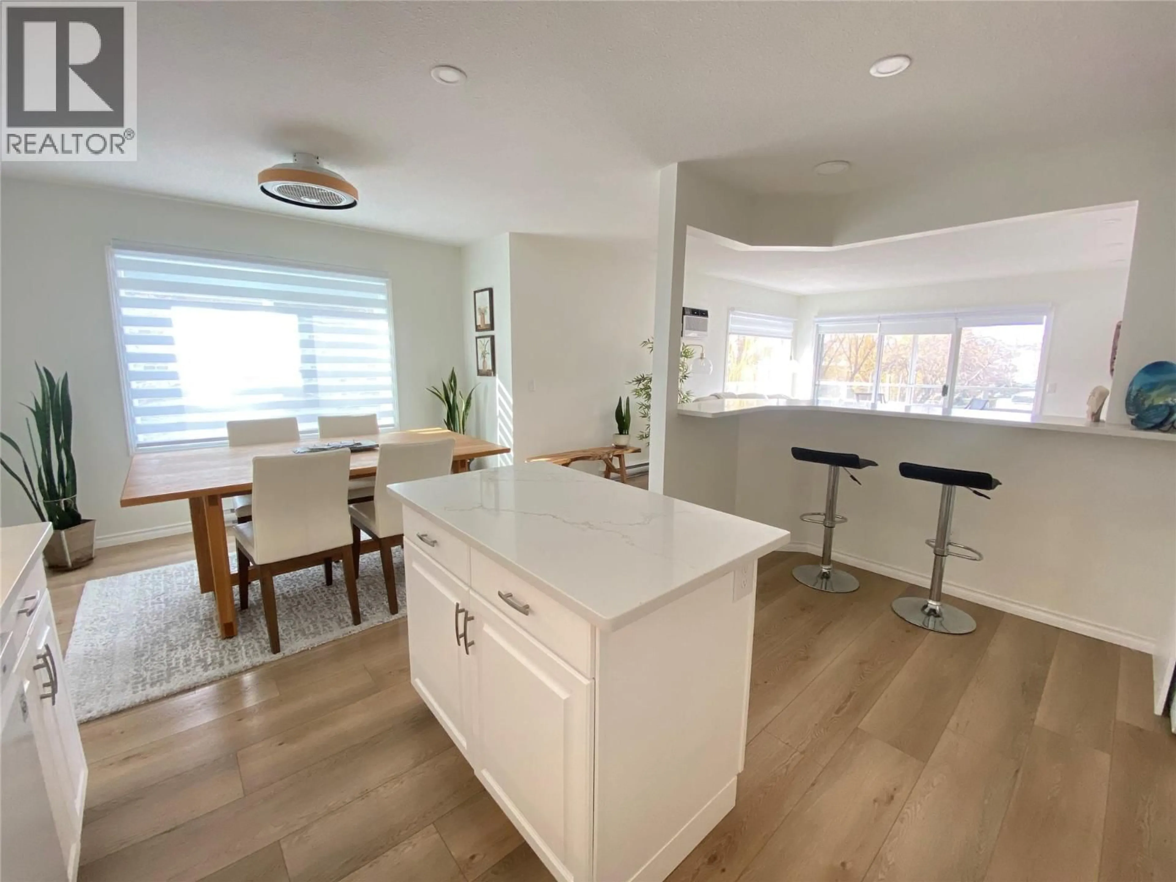 Open concept kitchen, unknown for 211 - 1249 PACIFIC AVENUE, Kelowna British Columbia V1Y5T5