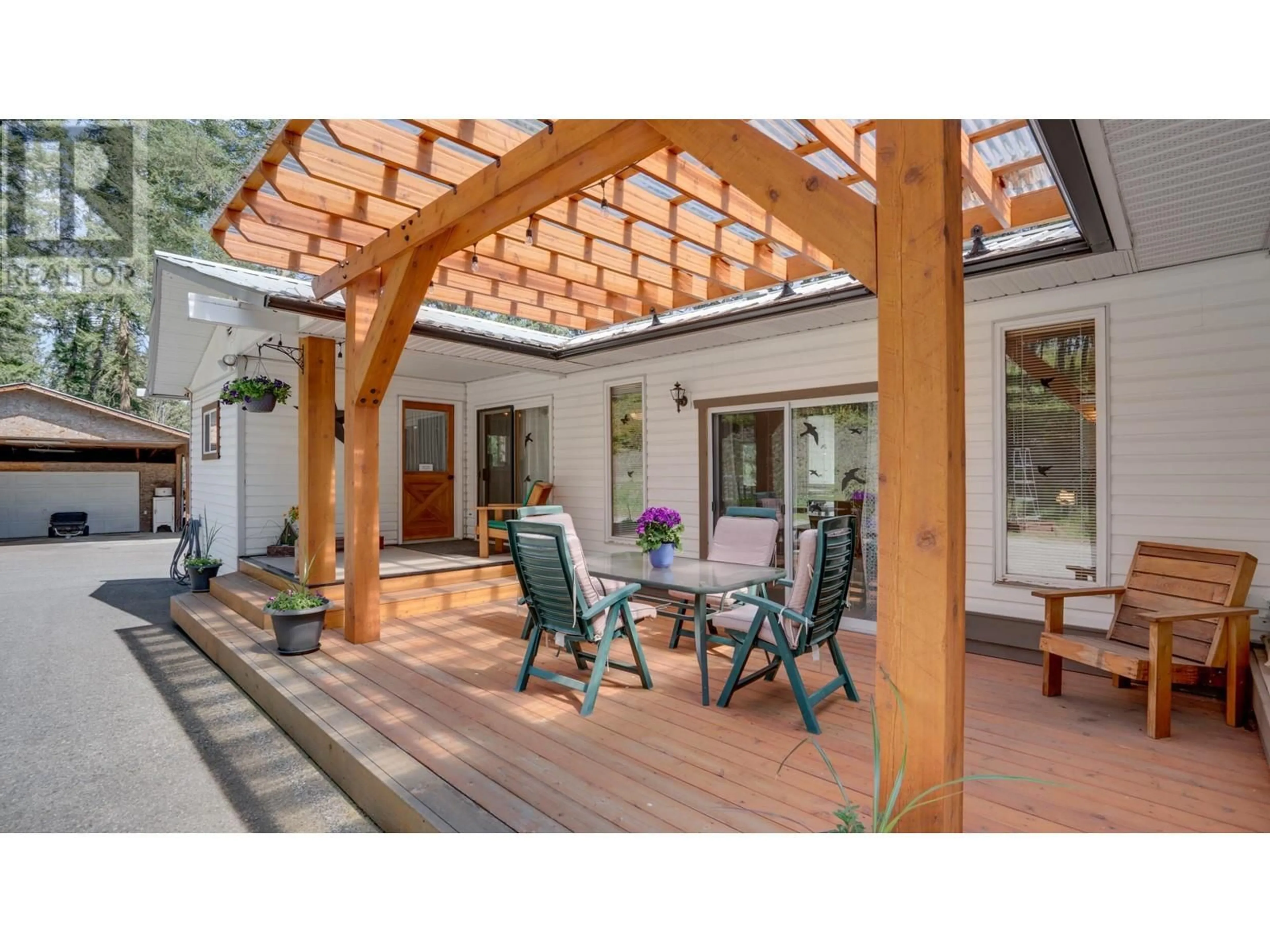 Patio, street for 4851 LANSDOWNE ROAD, Spallumcheen British Columbia V0E1B4