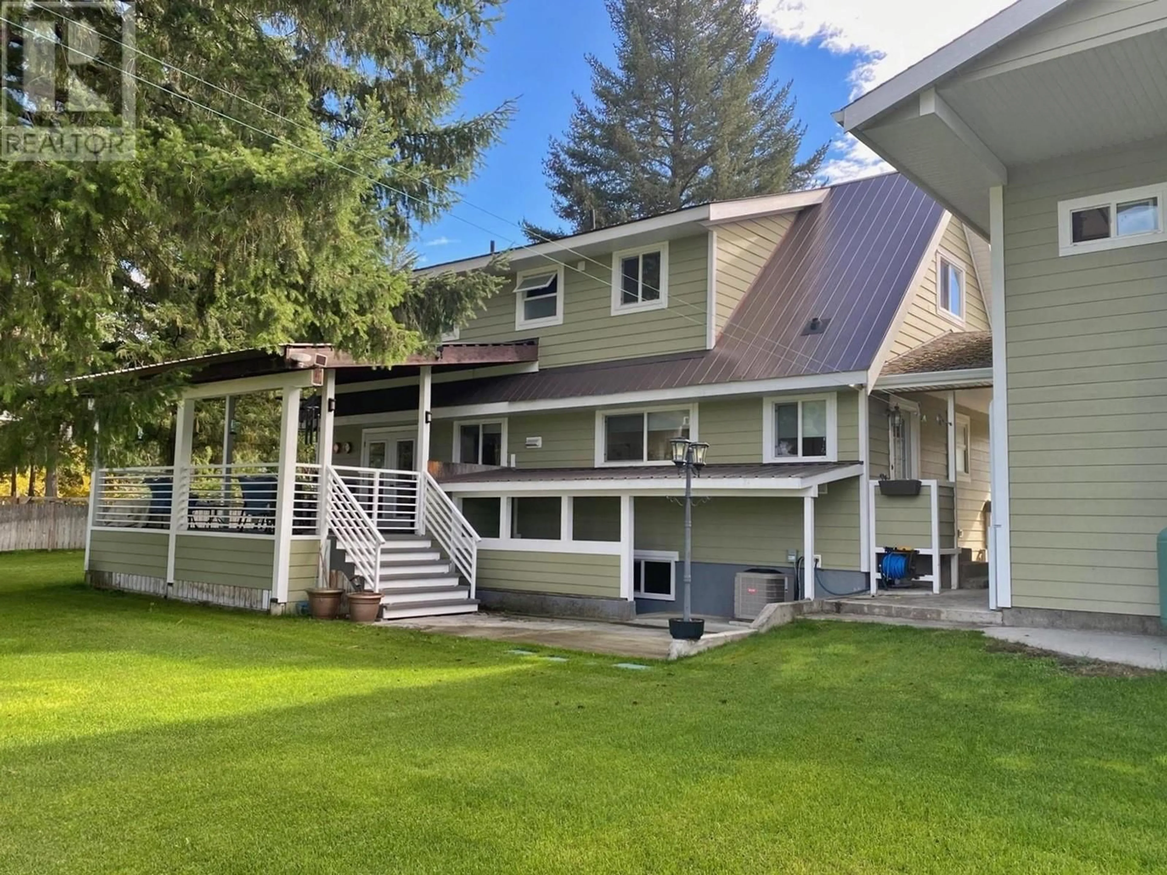 Home with vinyl exterior material, mountain view for 371 DEEJAY ROAD, Barriere British Columbia V0E1E0