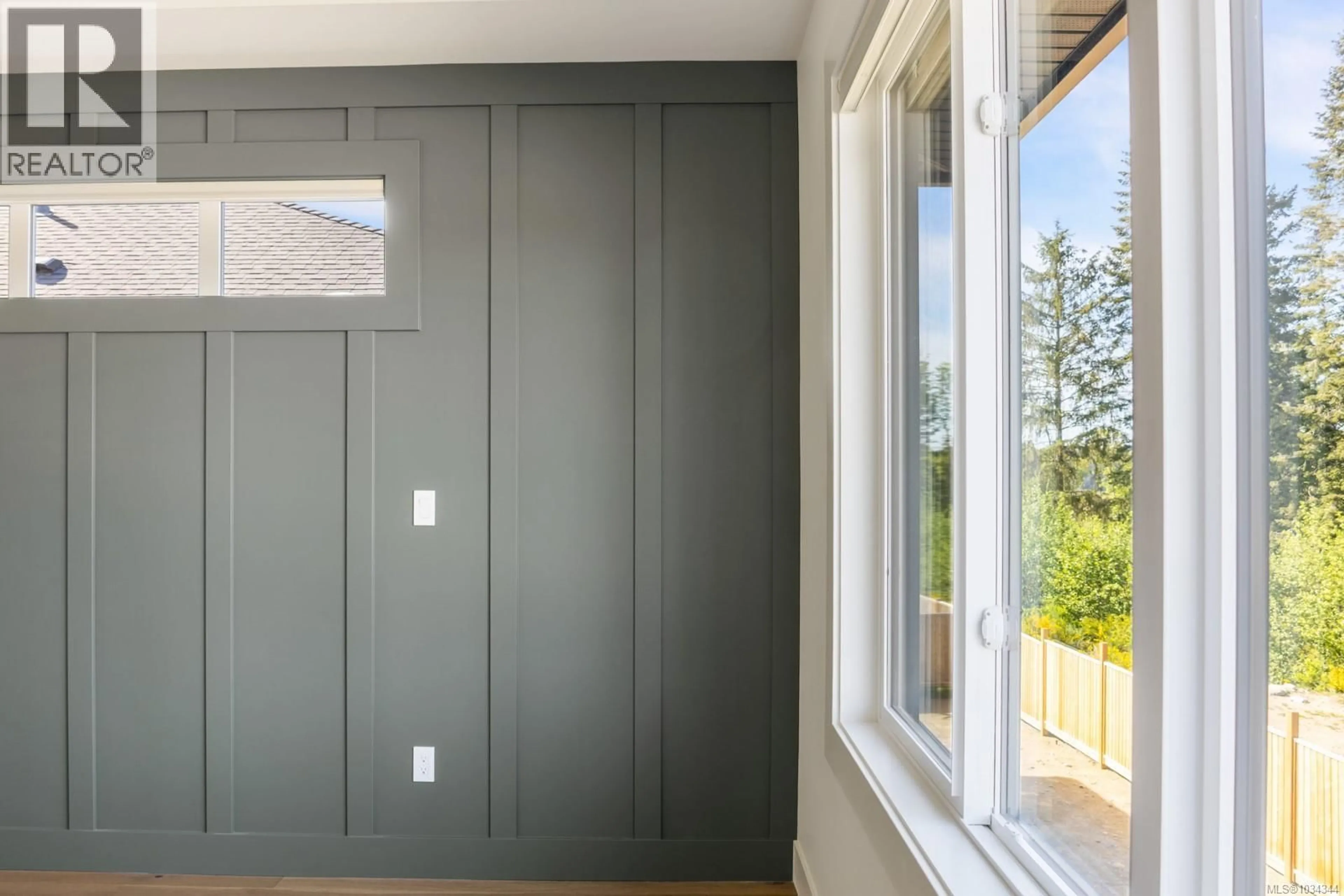 Indoor entryway for 804 SALAL STREET, Campbell River British Columbia V9H0G4
