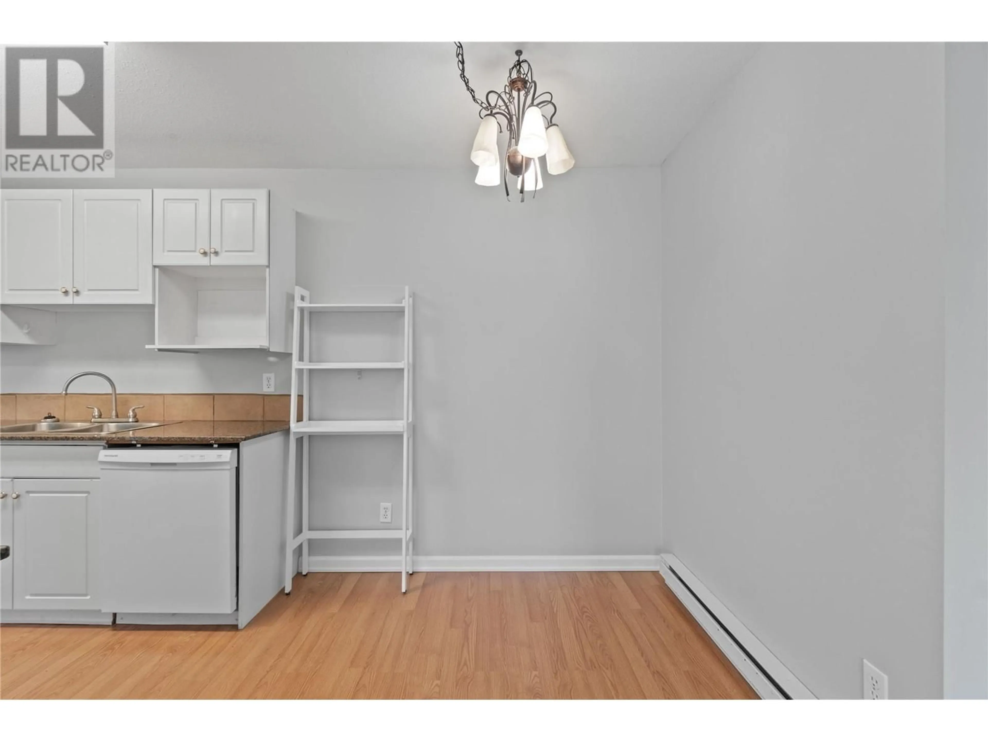 A pic of a room for 207 - 505 BROWNE ROAD, Vernon British Columbia V1T7M2