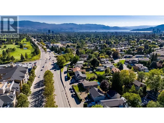 740 GLENMORE DRIVE, Kelowna 4