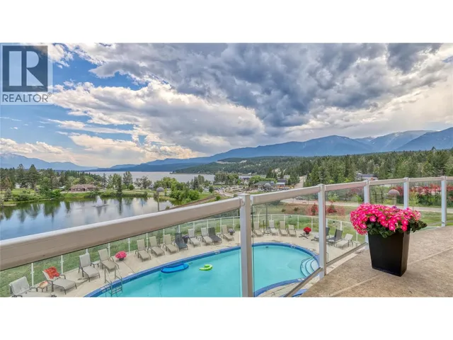 111H - 701 14A CRESCENT, Invermere 2