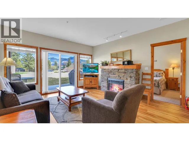 111H - 701 14A CRESCENT, Invermere 4