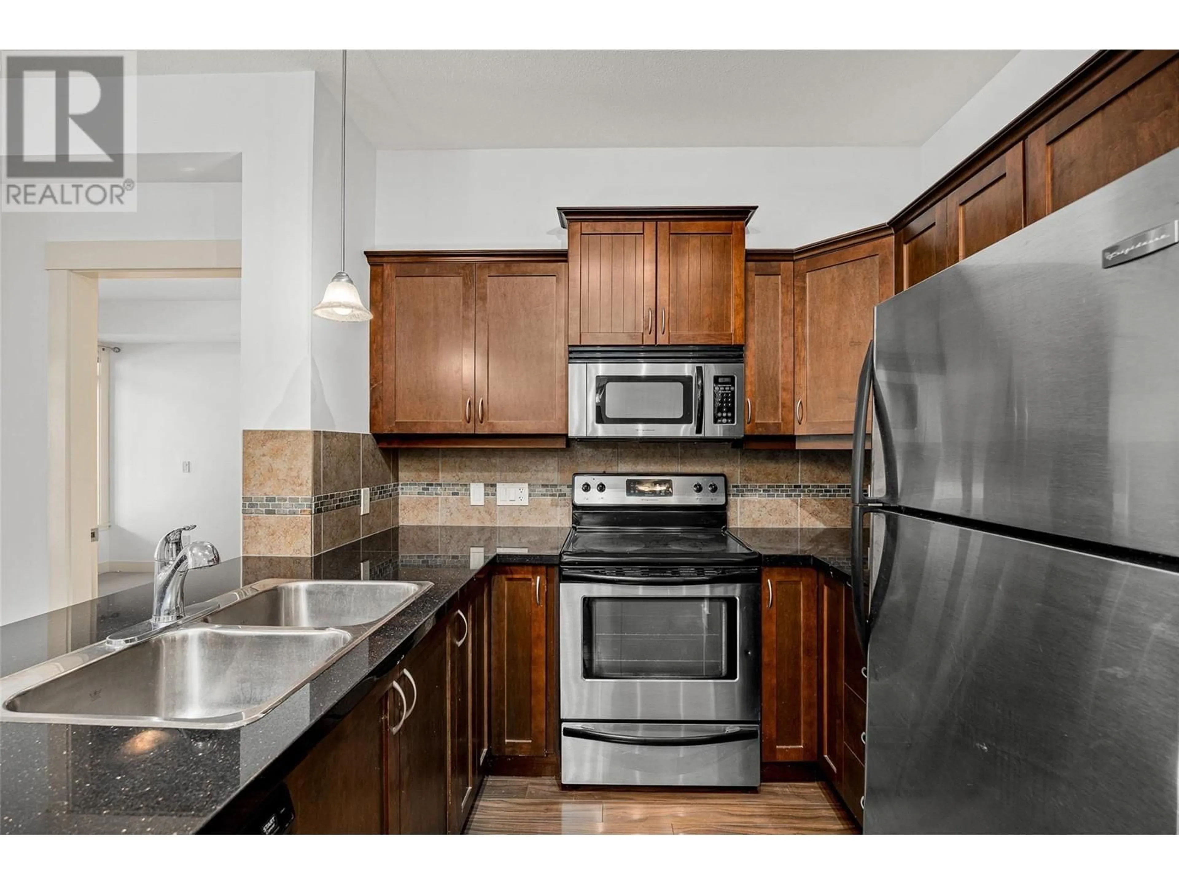 Standard kitchen, unknown for 215 - 3533 CARRINGTON ROAD, West Kelowna British Columbia V4T2Z9