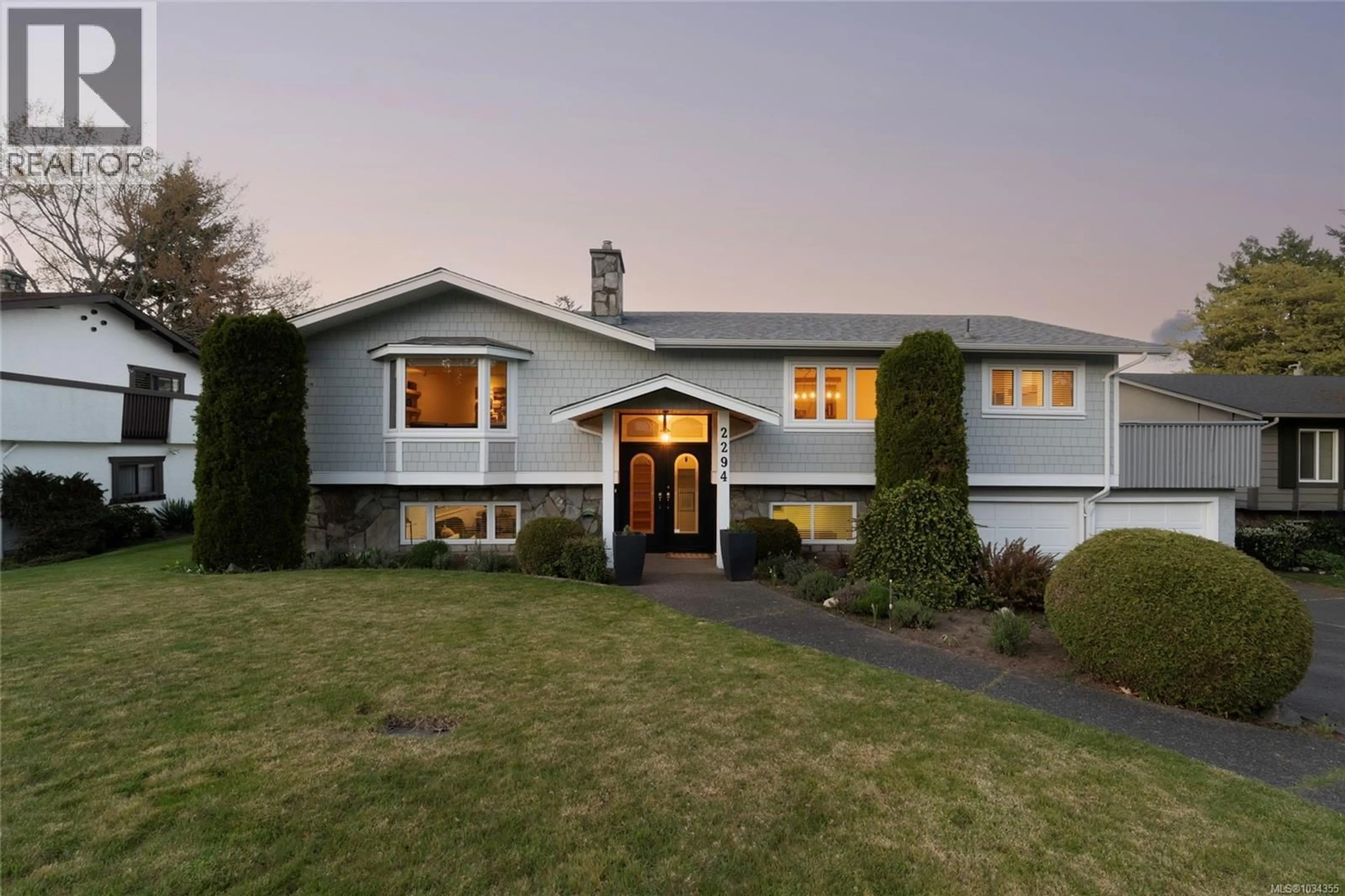 Home with vinyl exterior material, street for 2294 GREENLANDS ROAD, Saanich British Columbia V8N4T4