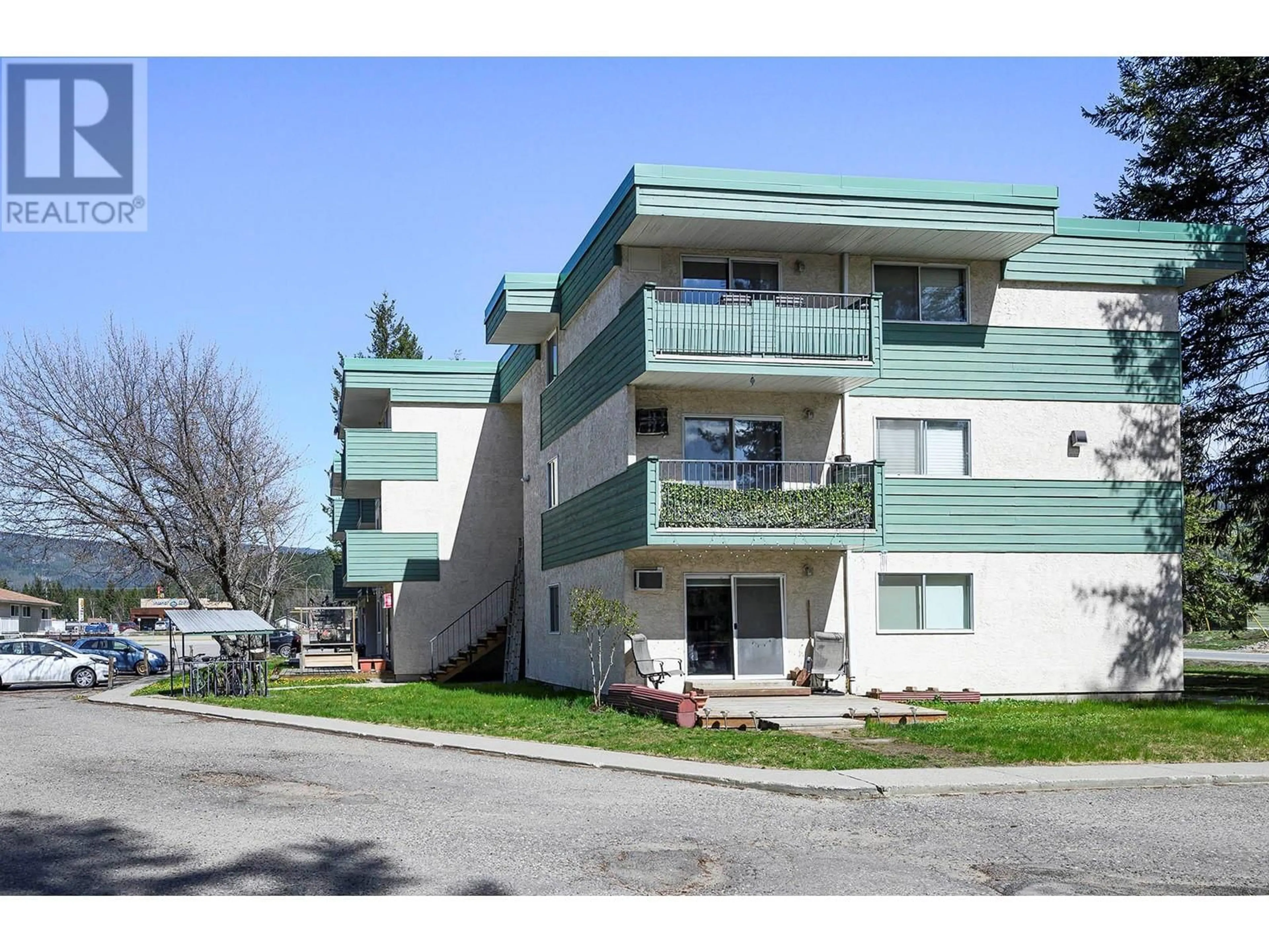 Patio, unknown for 3 - 245 PARK DRIVE, Clearwater British Columbia V0E1N0