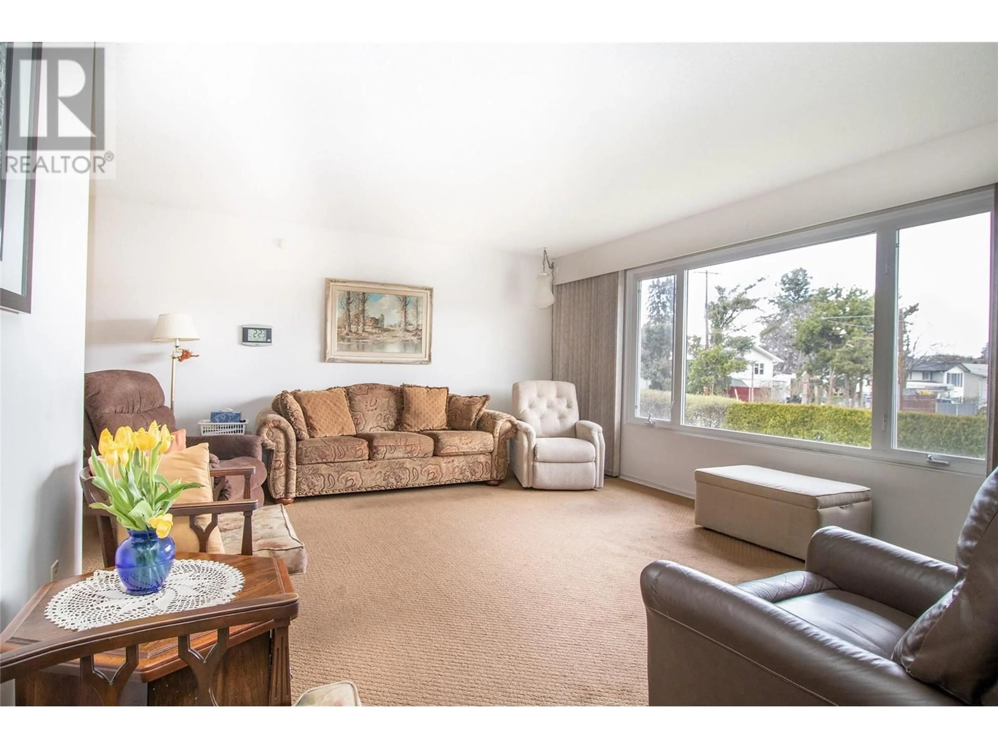 Living room with furniture, unknown for 235 PEARSON ROAD, Kelowna British Columbia V1X2L5
