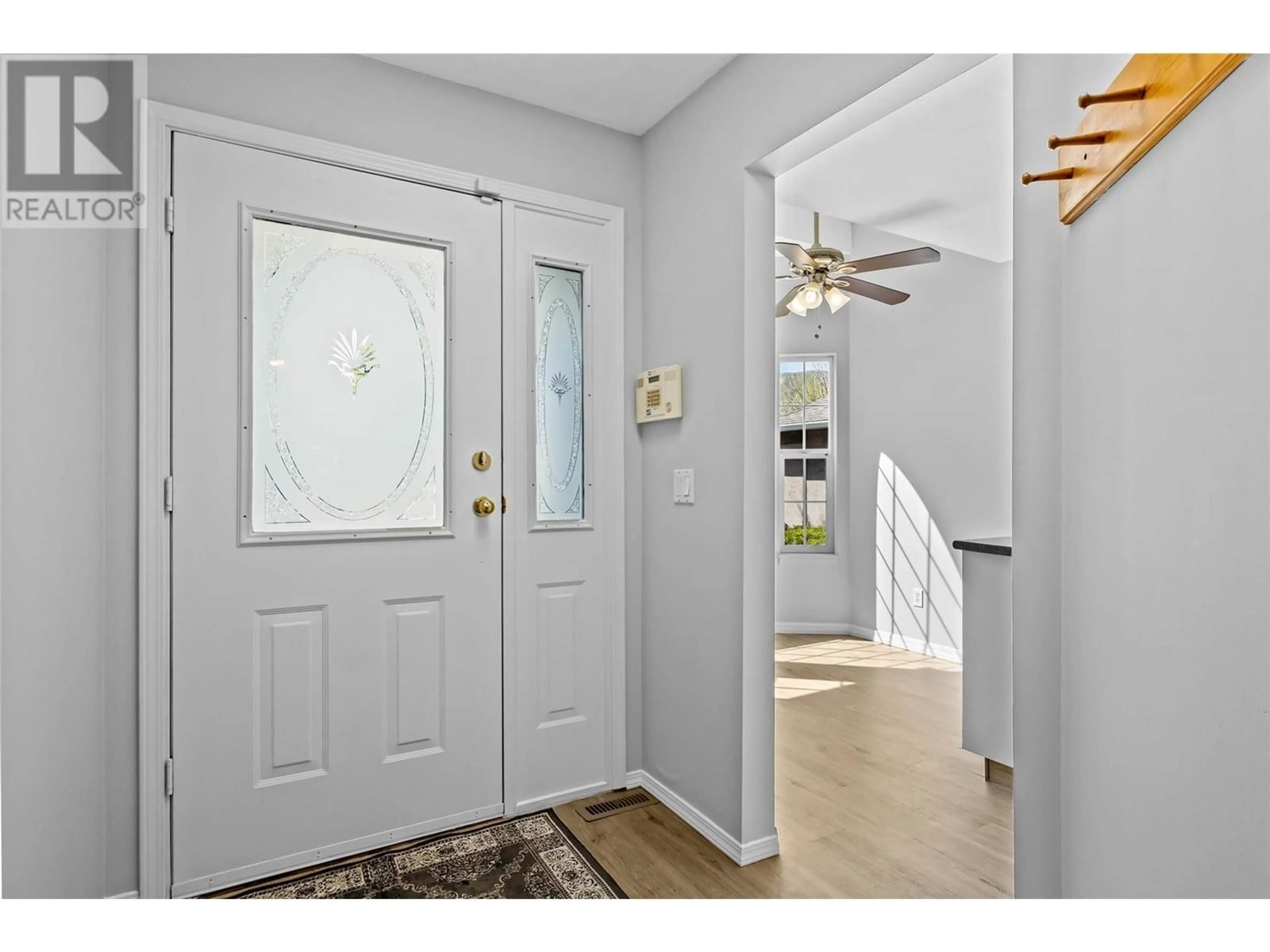 Indoor entryway for 7 - 1975 CURLEW ROAD, Kamloops British Columbia V2C4H9