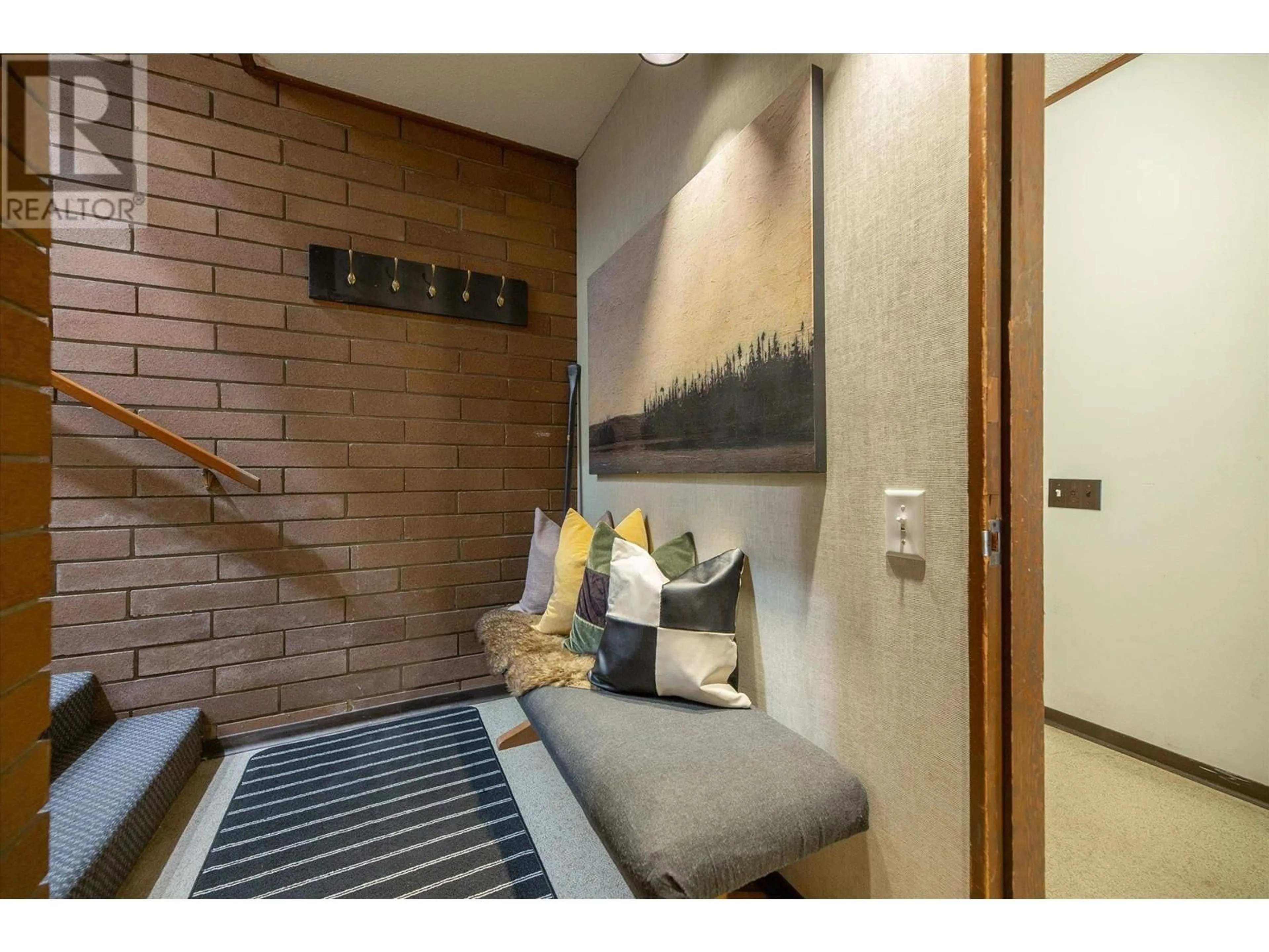 Indoor entryway for 200A - 1449 ST. PAUL STREET, Kelowna British Columbia V1Y2E5