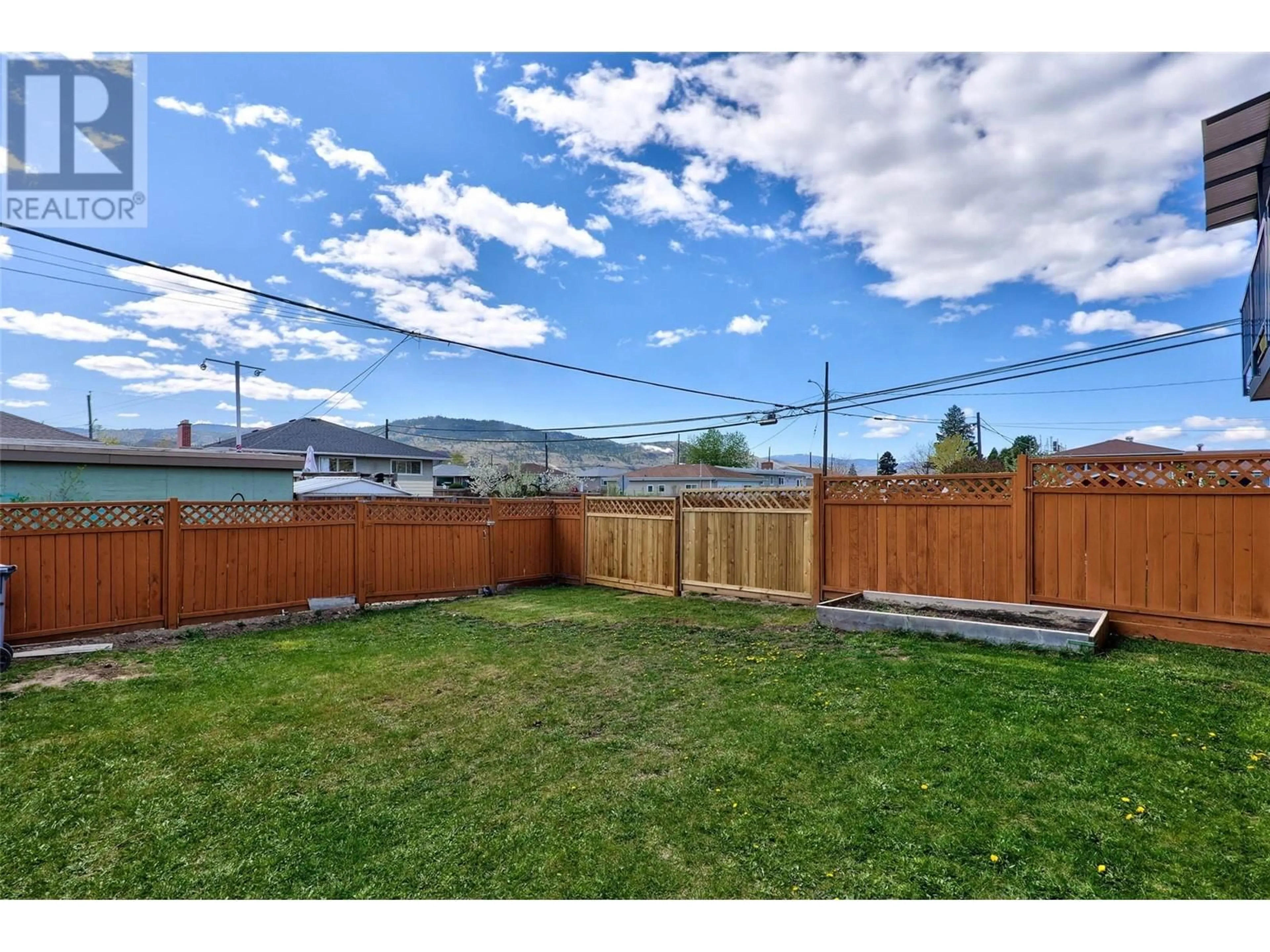 Patio, mountain view for 967 LETHBRIDGE AVENUE, Kamloops British Columbia V2B1X9