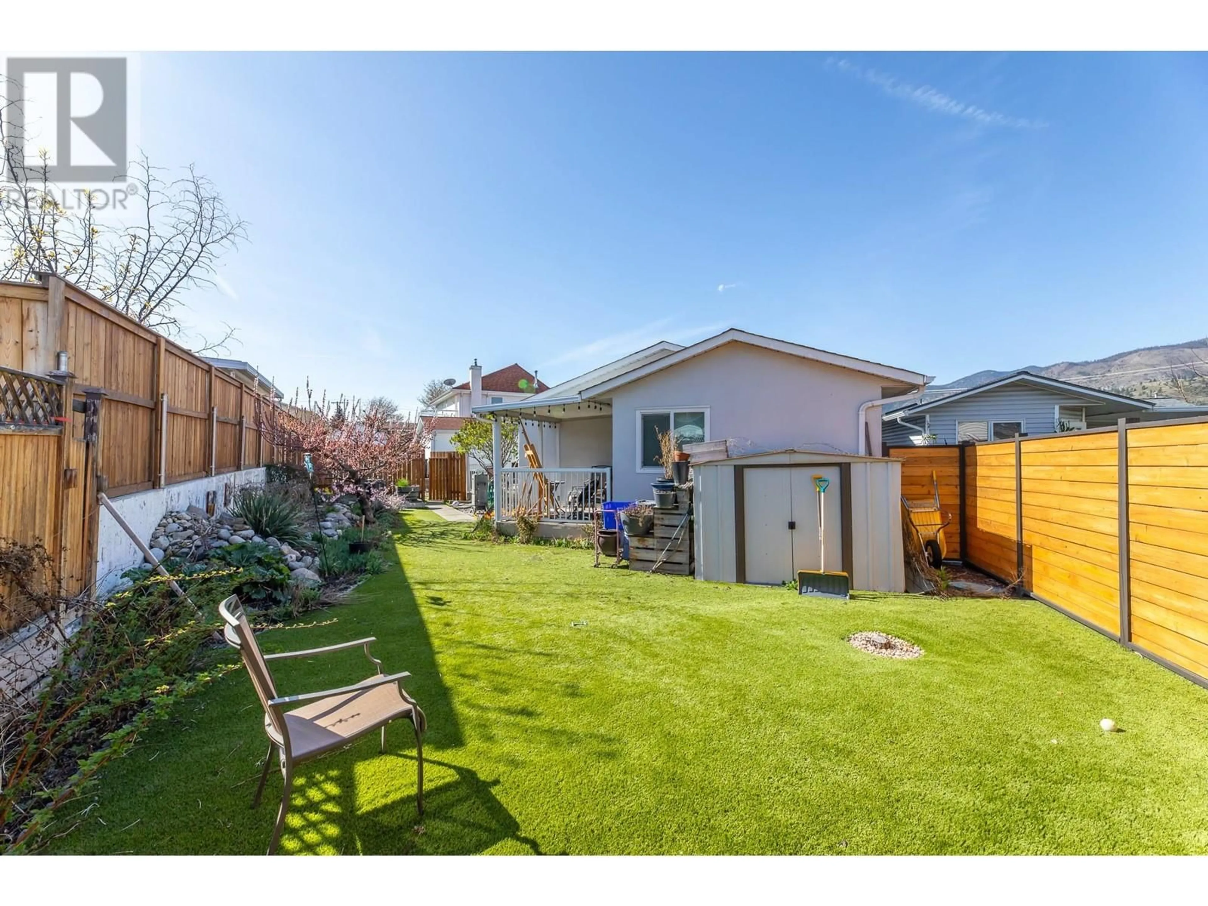 A pic from outside/outdoor area/front of a property/back of a property/a pic from drone, street for 162 COLDRON COURT, Penticton British Columbia V2A8G9