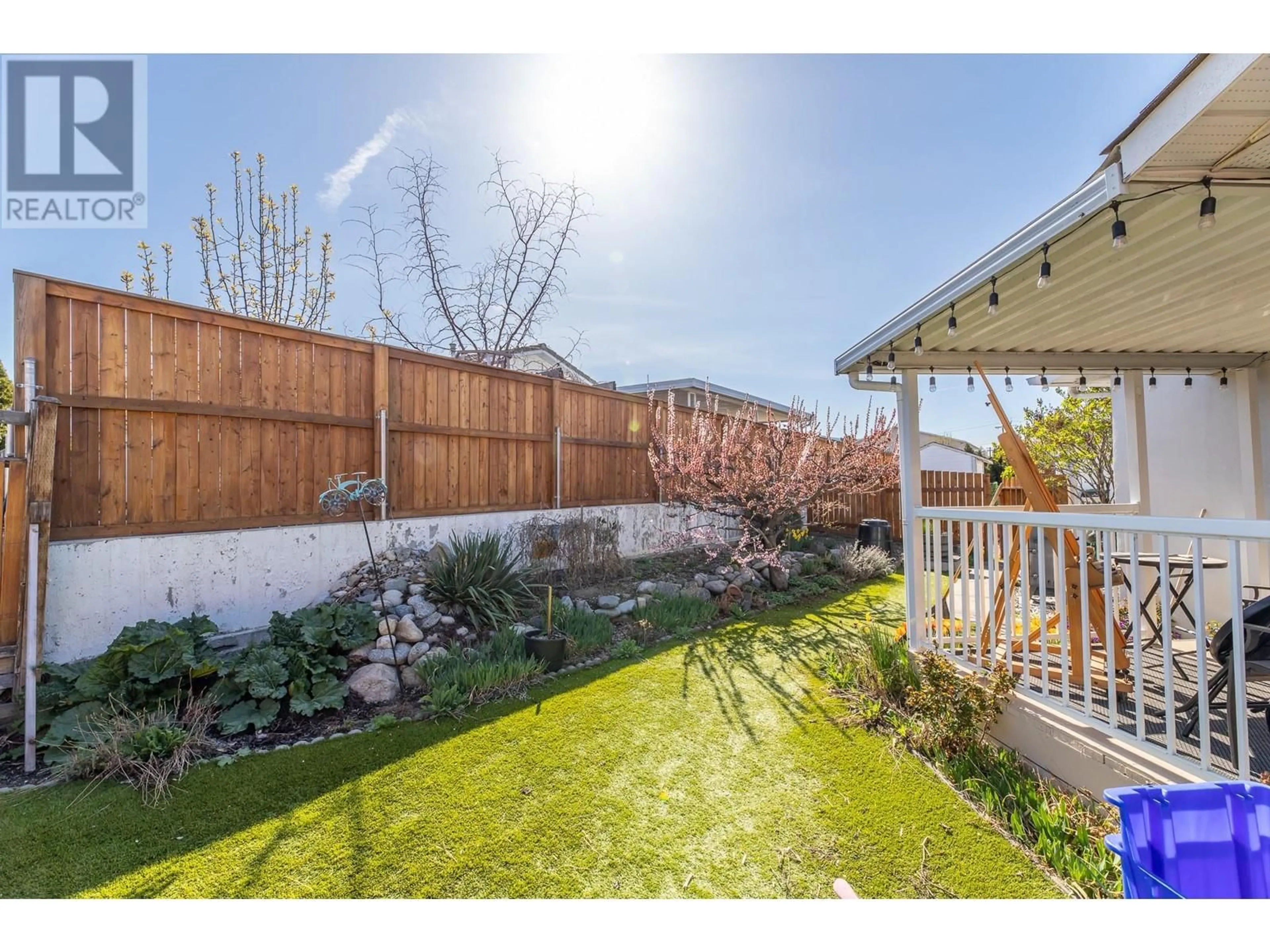 A pic from outside/outdoor area/front of a property/back of a property/a pic from drone, water/lake/river/ocean view for 162 COLDRON COURT, Penticton British Columbia V2A8G9