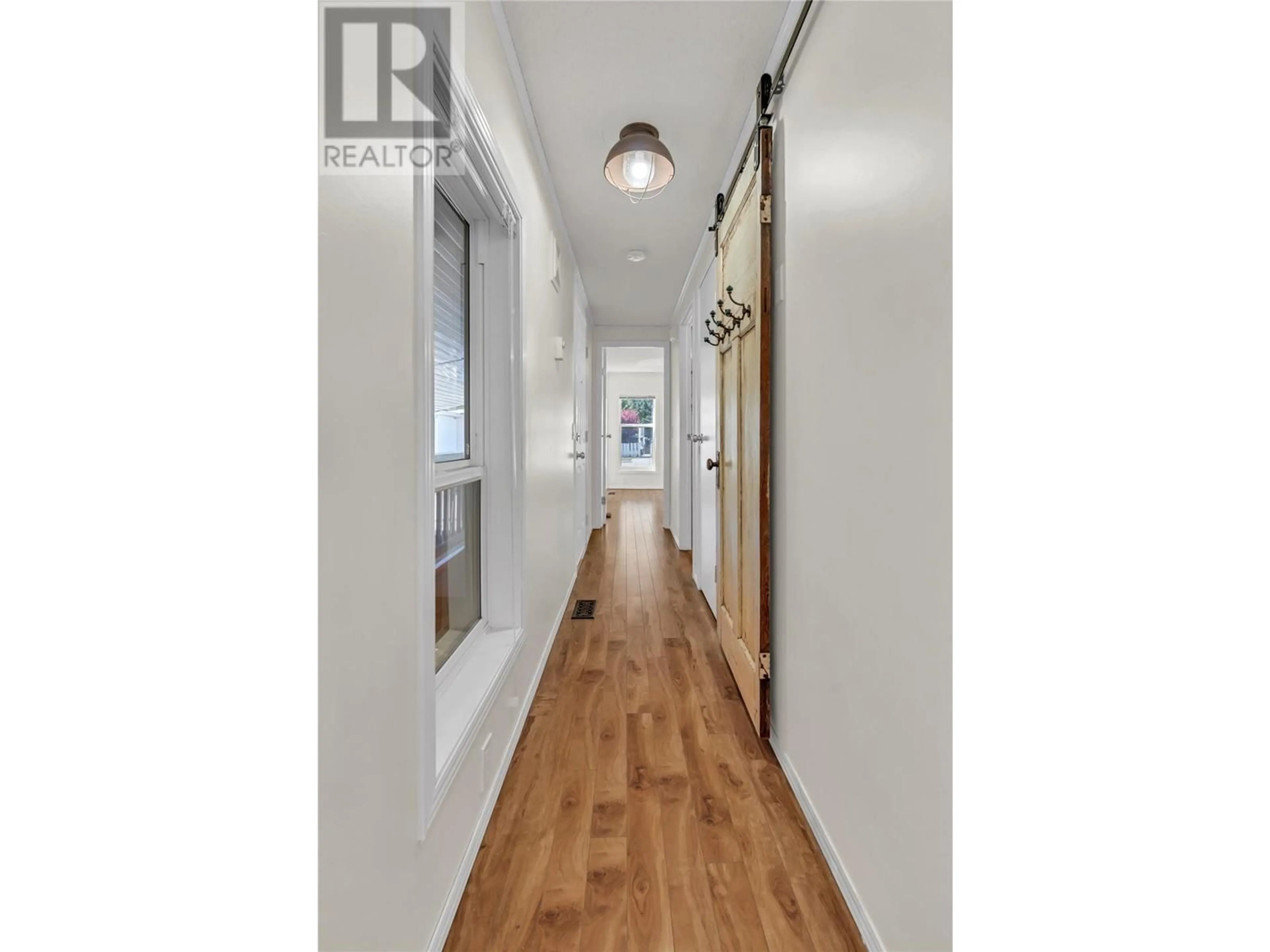 Indoor entryway for 67 - 263 HWY 3 OTHER, Princeton British Columbia V0X1W0