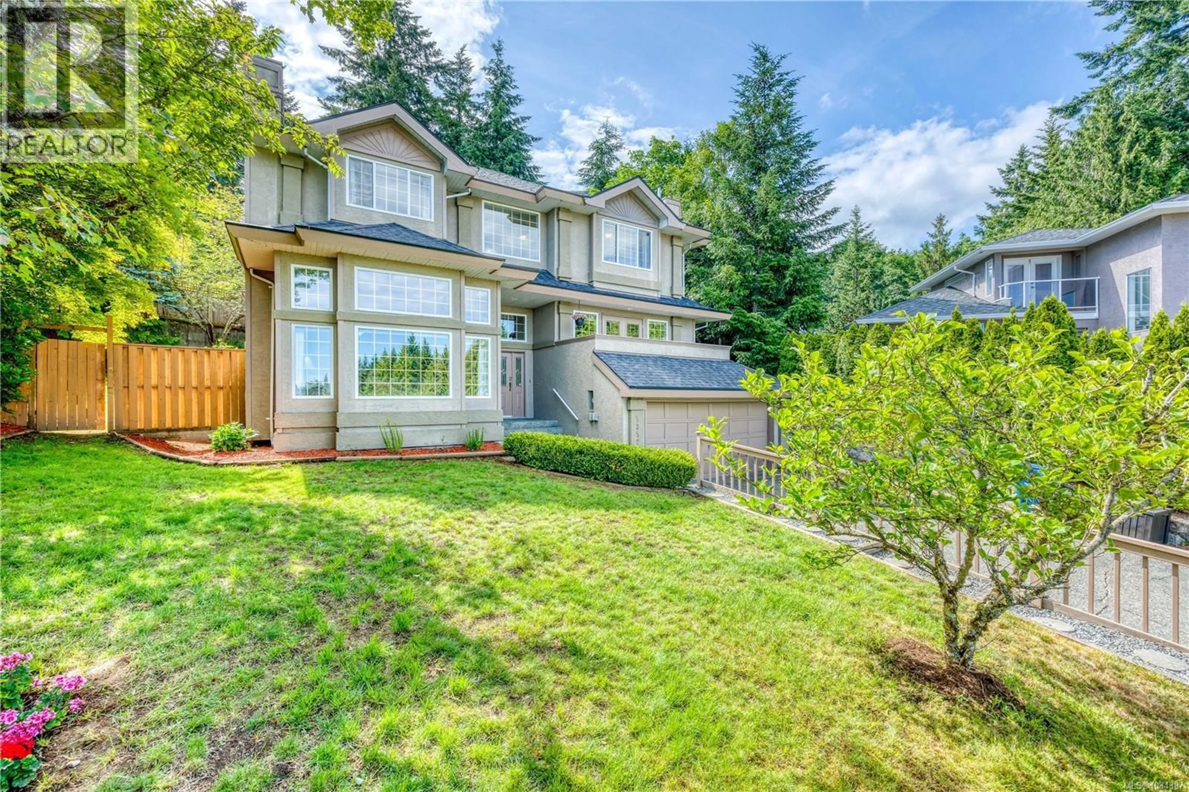 Home with vinyl exterior material, street for 5352 COASTVIEW PLACE, Nanaimo British Columbia V9T5Z9